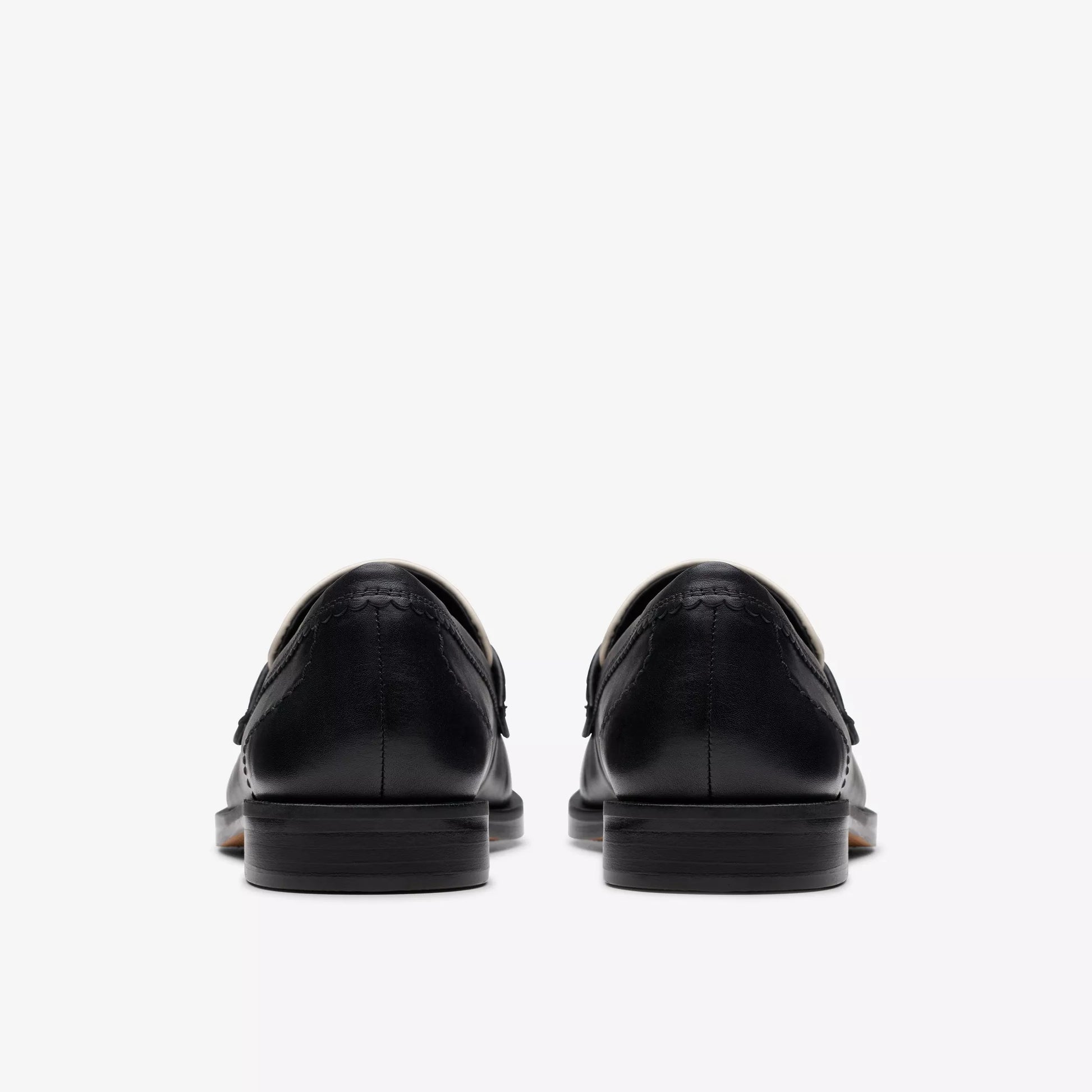 Zapatos Casual De La Marca Clarks  Para Mujer Modelo Straven Edge Black Combi Lea En Color Negro