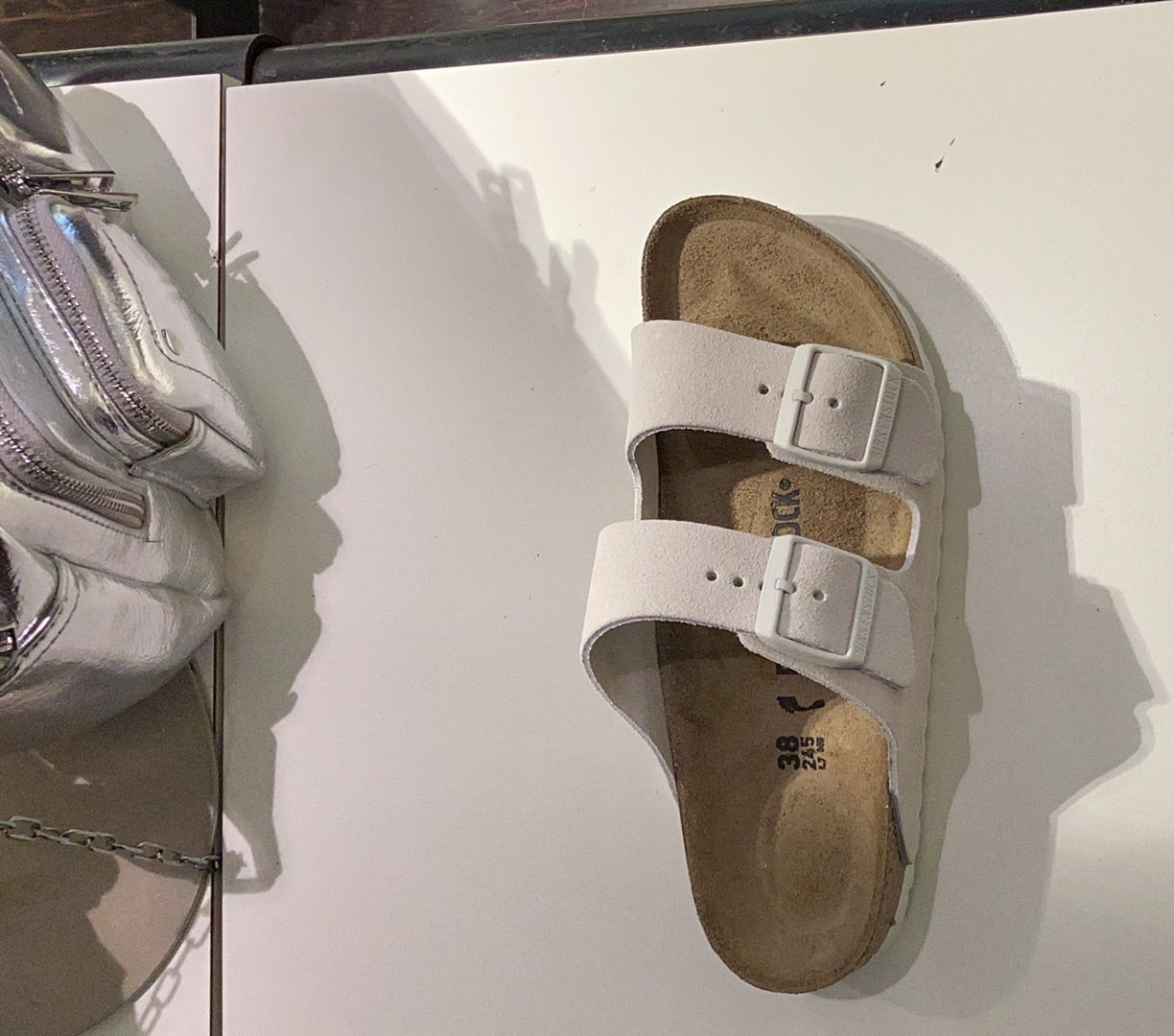 BIRKENSTOCK | SANDALIAS MUJER | ARIZONA SUEDE LEATHER ANTIQUE WHITE | GRIS