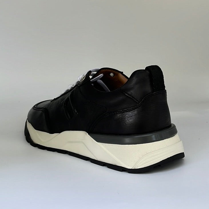 LOTTUSSE | HERREN-SNEAKER | OSAKA CORVARA SCHWARZ/WEISS |