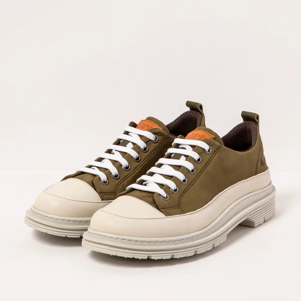 KUNST | SNEAKER | MANN | BIRMINGHAM