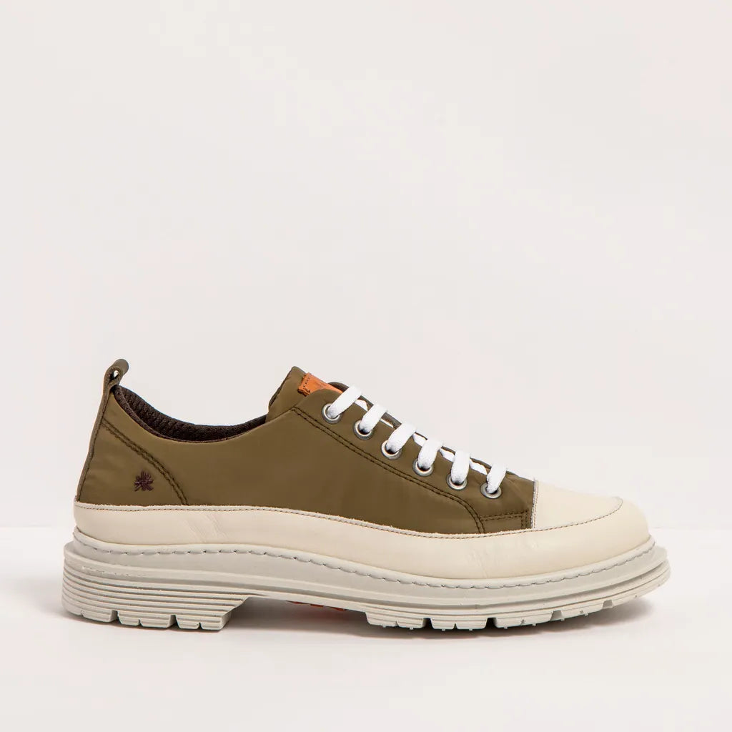 KUNST | SNEAKER | MANN | BIRMINGHAM