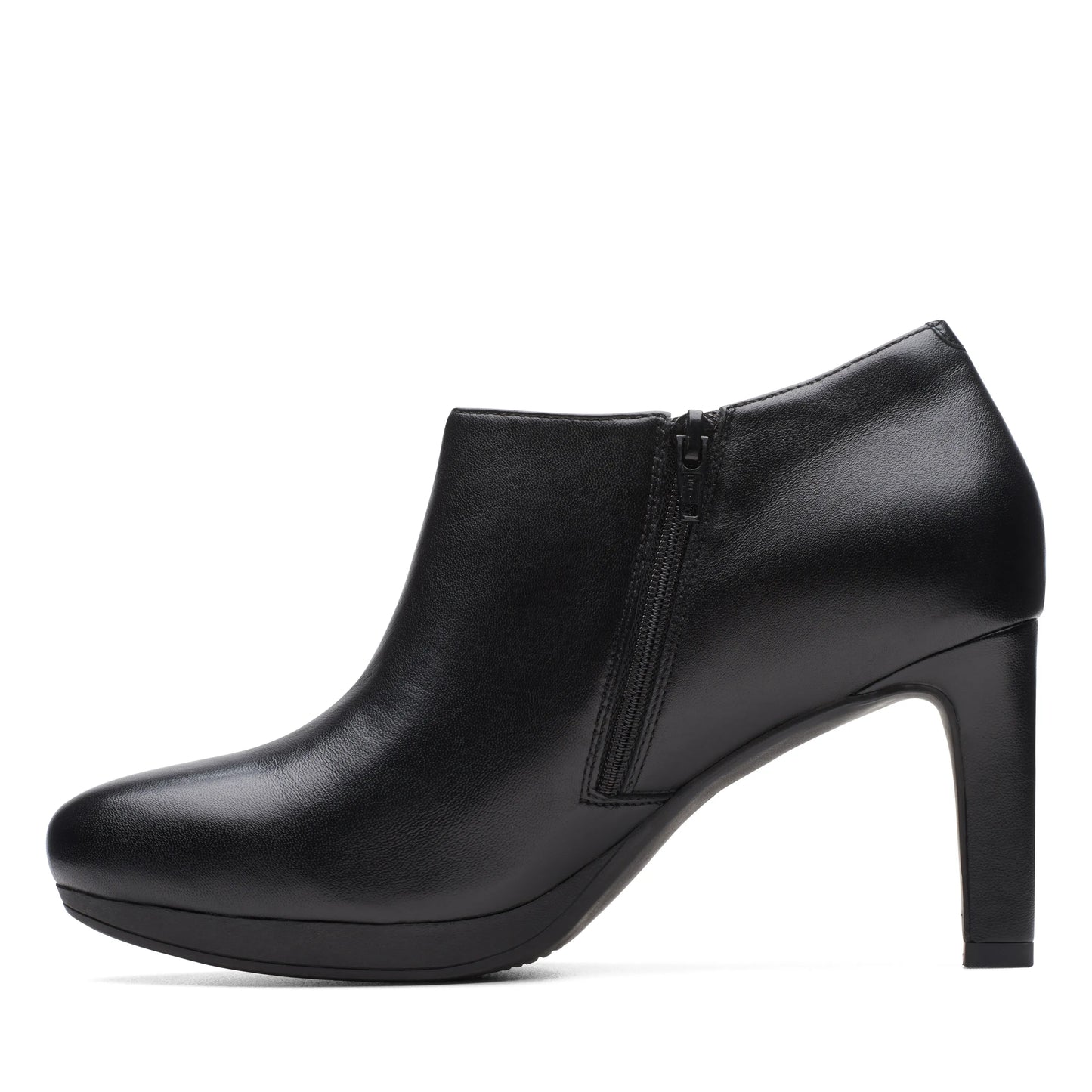 Botines De La Marca Clarks Para Mujer Modelo Ambyr Hope Black Leather En Color Negro