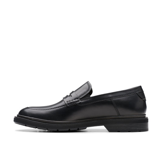 Мужские туфли бренда Clarks на весну и лето