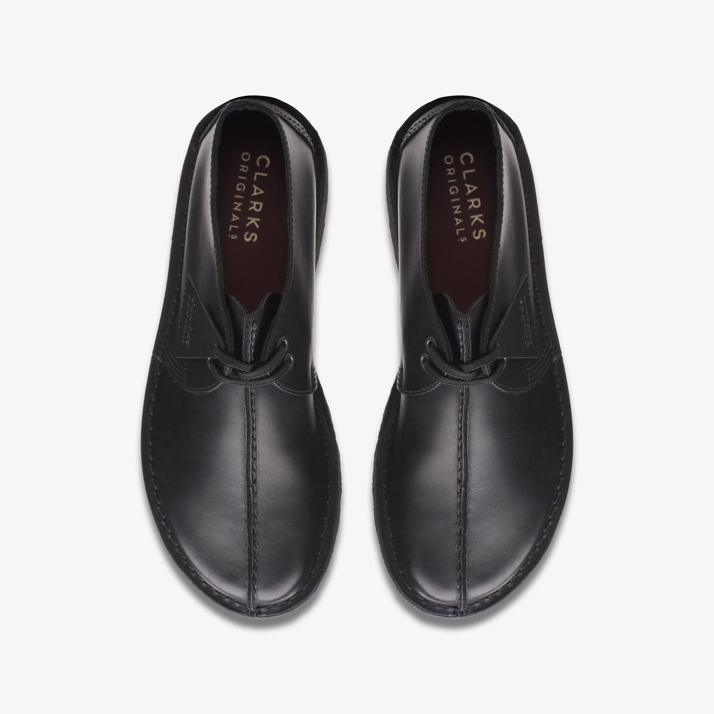Zapatos Casual De La Marca Clarks Para Hombre Modelo Desert Trek Black Leather En Color Negro
