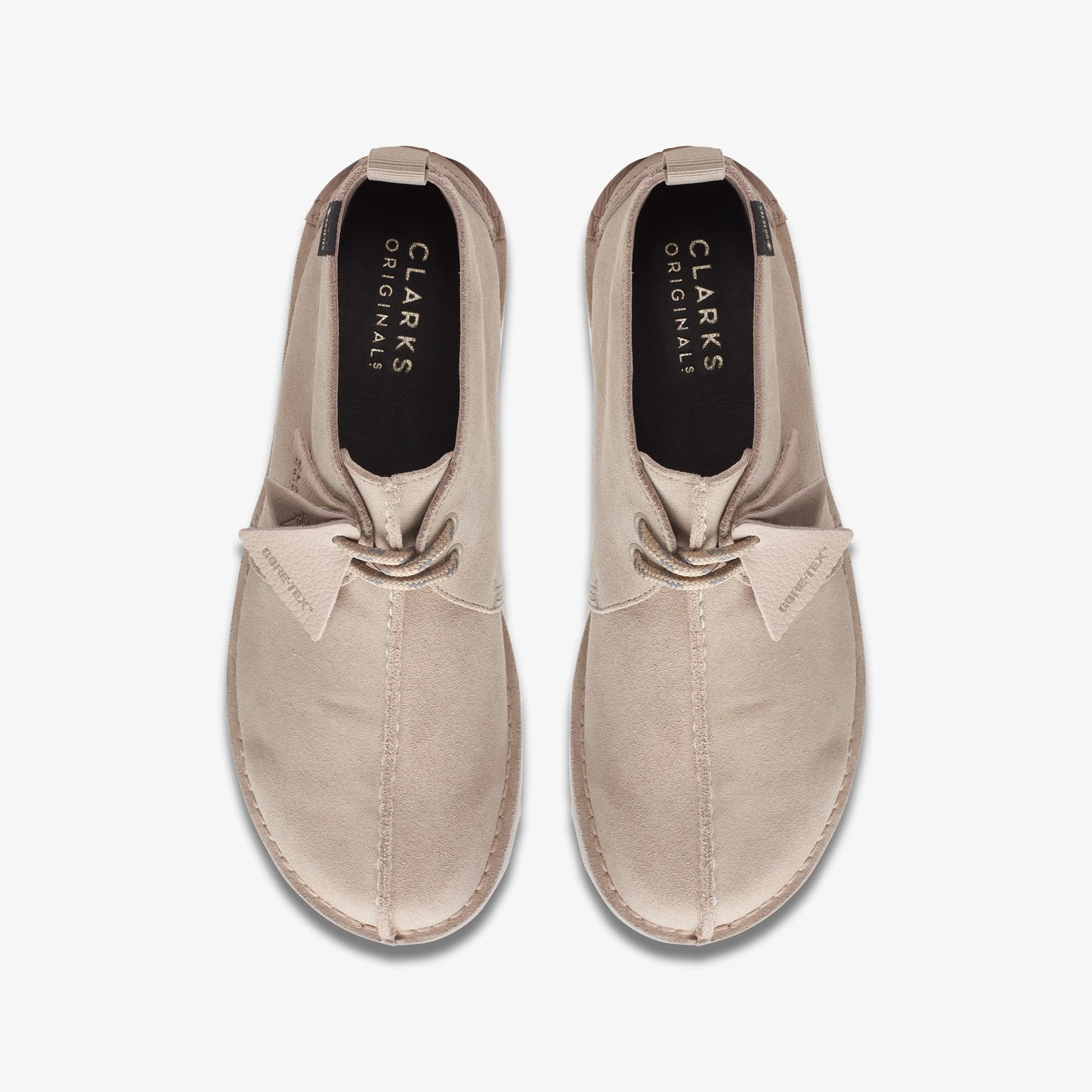 Zapatos Casual De La Marca Clarks Para Hombre Modelo Desert Trekgtx Sand Suede En Color Beige