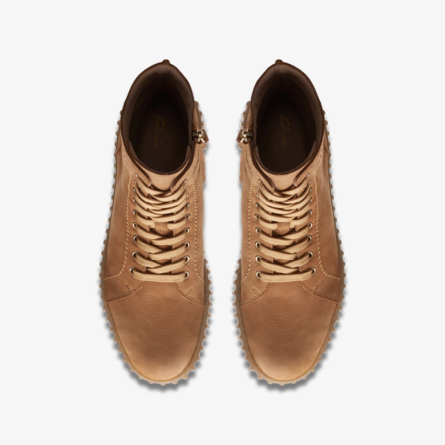 Botas De La Marca Clarks  Para Mujer Modelo Torhill Rise Light Tan Nubuck En Color Beige