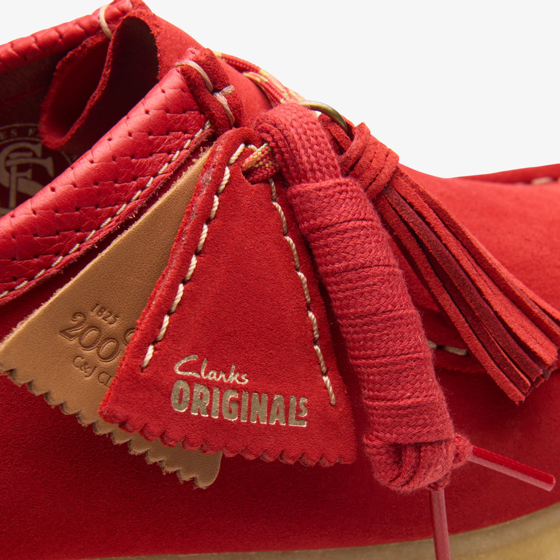 Zapatos Casual De La Marca Clarks  Para Hombre Modelo Wallabee Red Suede En Color Rojo