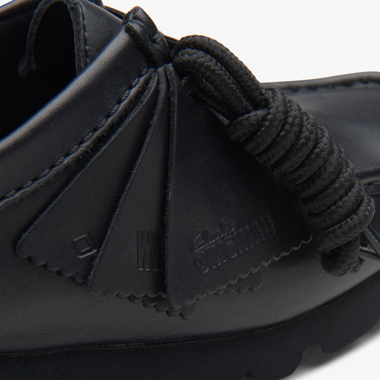 Sandalias De La Marca Clarks  Para Mujer Modelo Wallabee.Gtx Blk/Black Lea En Color Negro