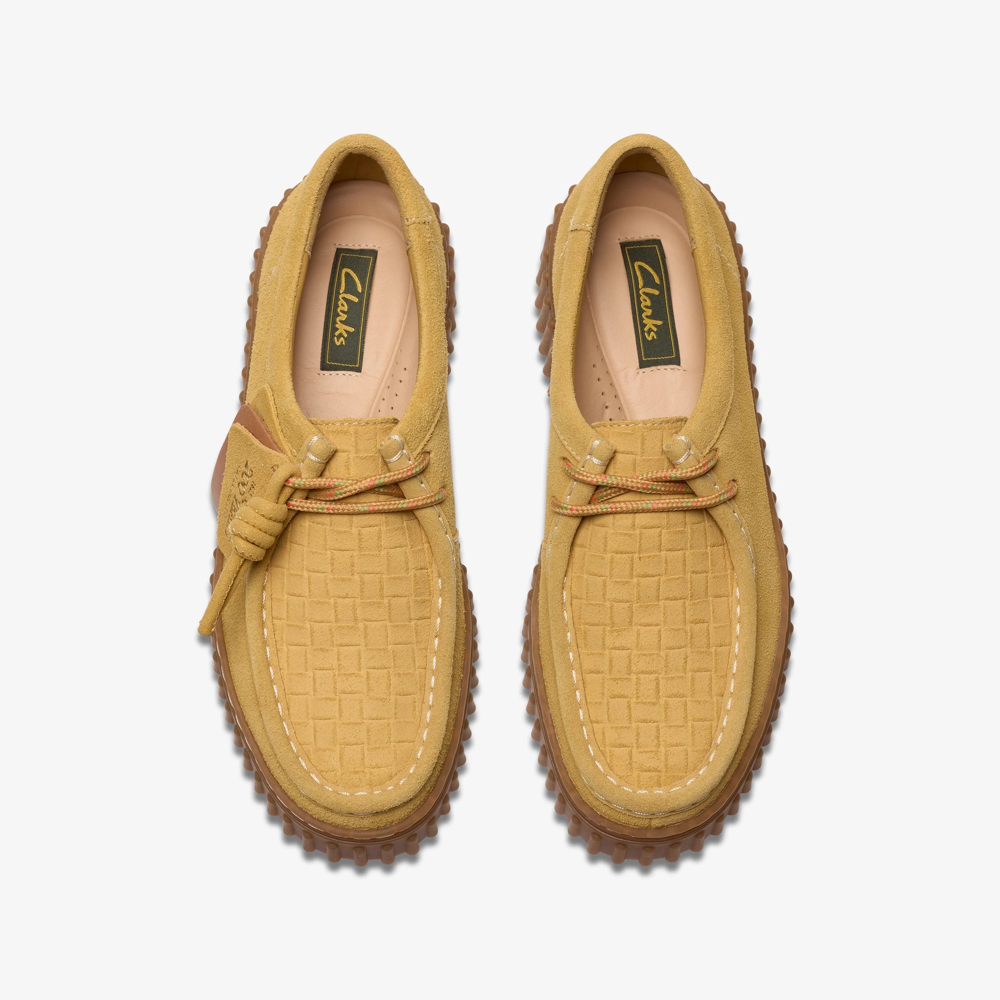 Zapatos Casual De La Marca Clarks  Para Mujer Modelo Torhill Bee Golden Tan Suede En Color Beige