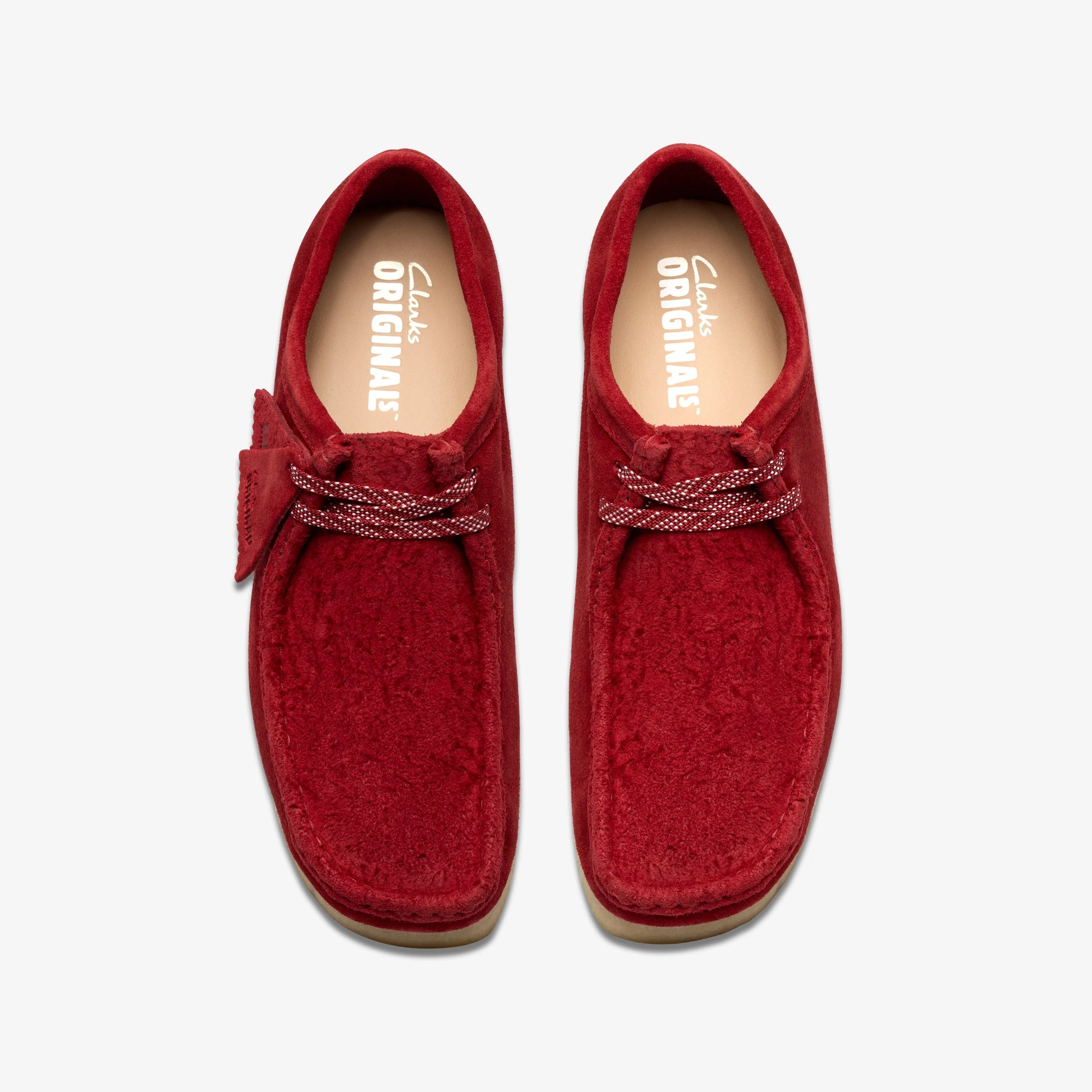 Zapatos Casual De La Marca Clarks  Para Hombre Modelo Wallabee Dark Red Suede En Color Rojo