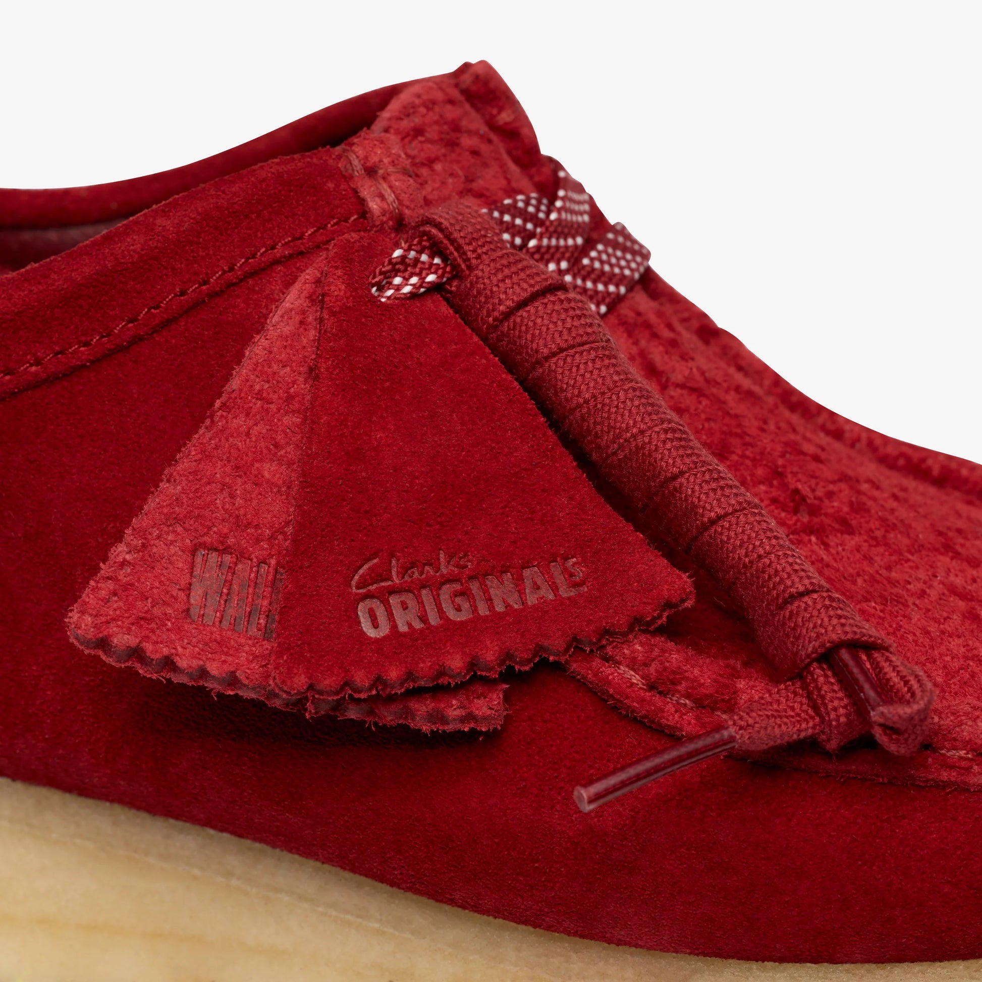 Zapatos Casual De La Marca Clarks  Para Hombre Modelo Wallabee Dark Red Suede En Color Rojo