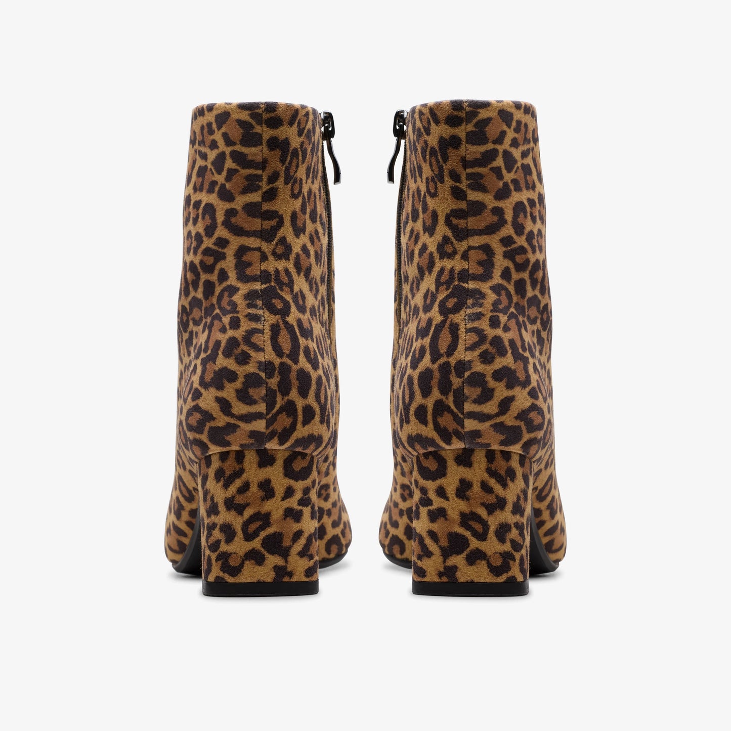 Botas De La Marca Clarks  Para Mujer Modelo Fernie Zip Leopard Suede En Color Animal Print