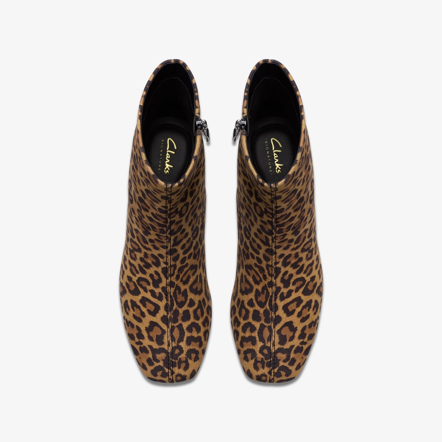 Botas De La Marca Clarks  Para Mujer Modelo Fernie Zip Leopard Suede En Color Animal Print