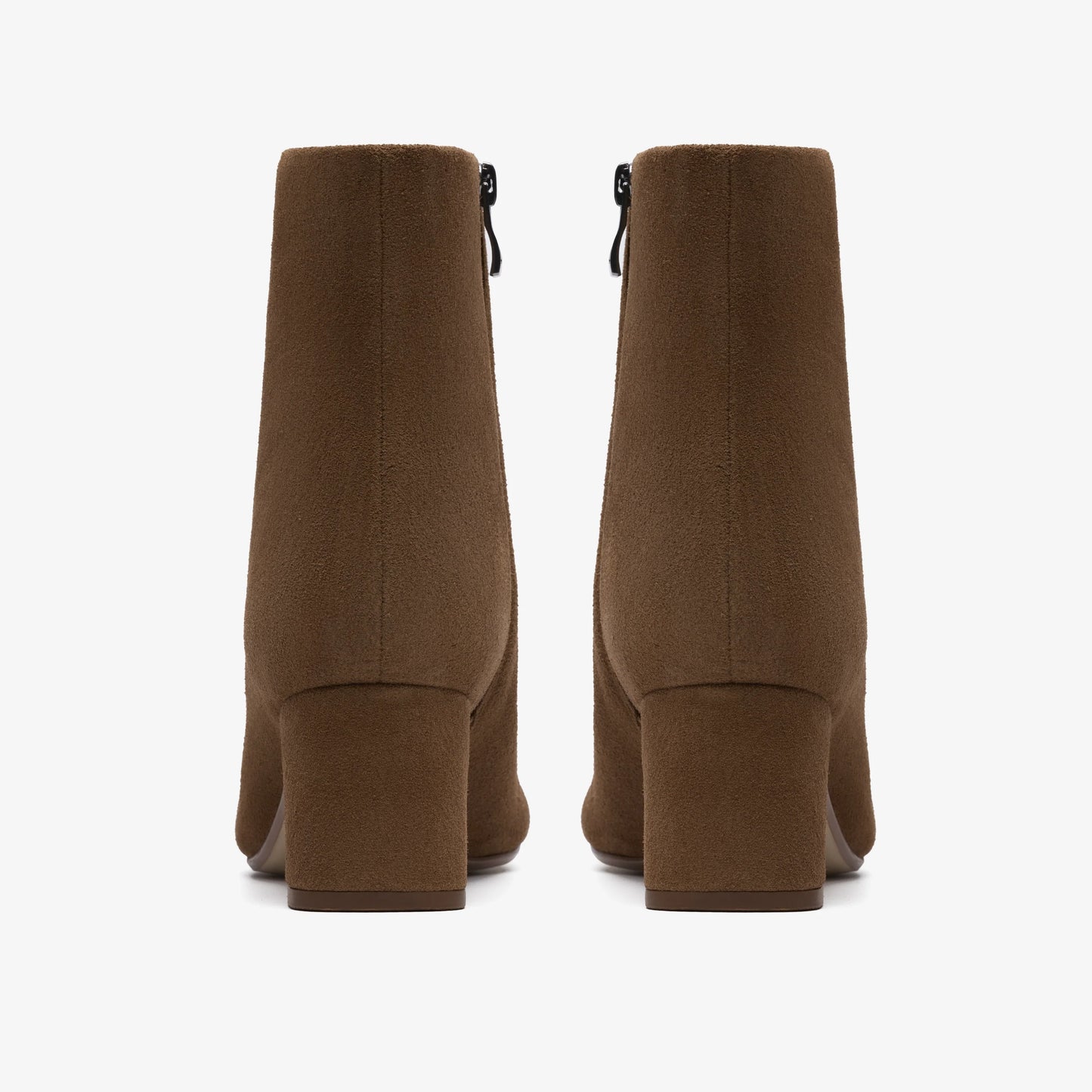 Botas De La Marca Clarks  Para Mujer Modelo Fernie Zip Walnut Suede En Color Marrón