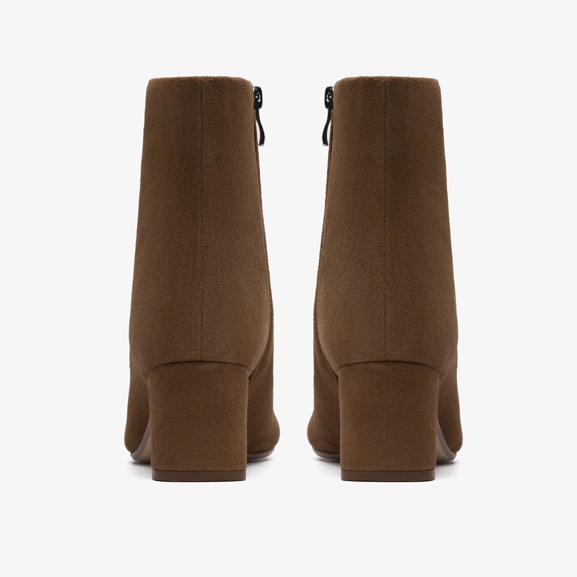 Botas De La Marca Clarks  Para Mujer Modelo Fernie Zip Walnut Suede En Color Marrón