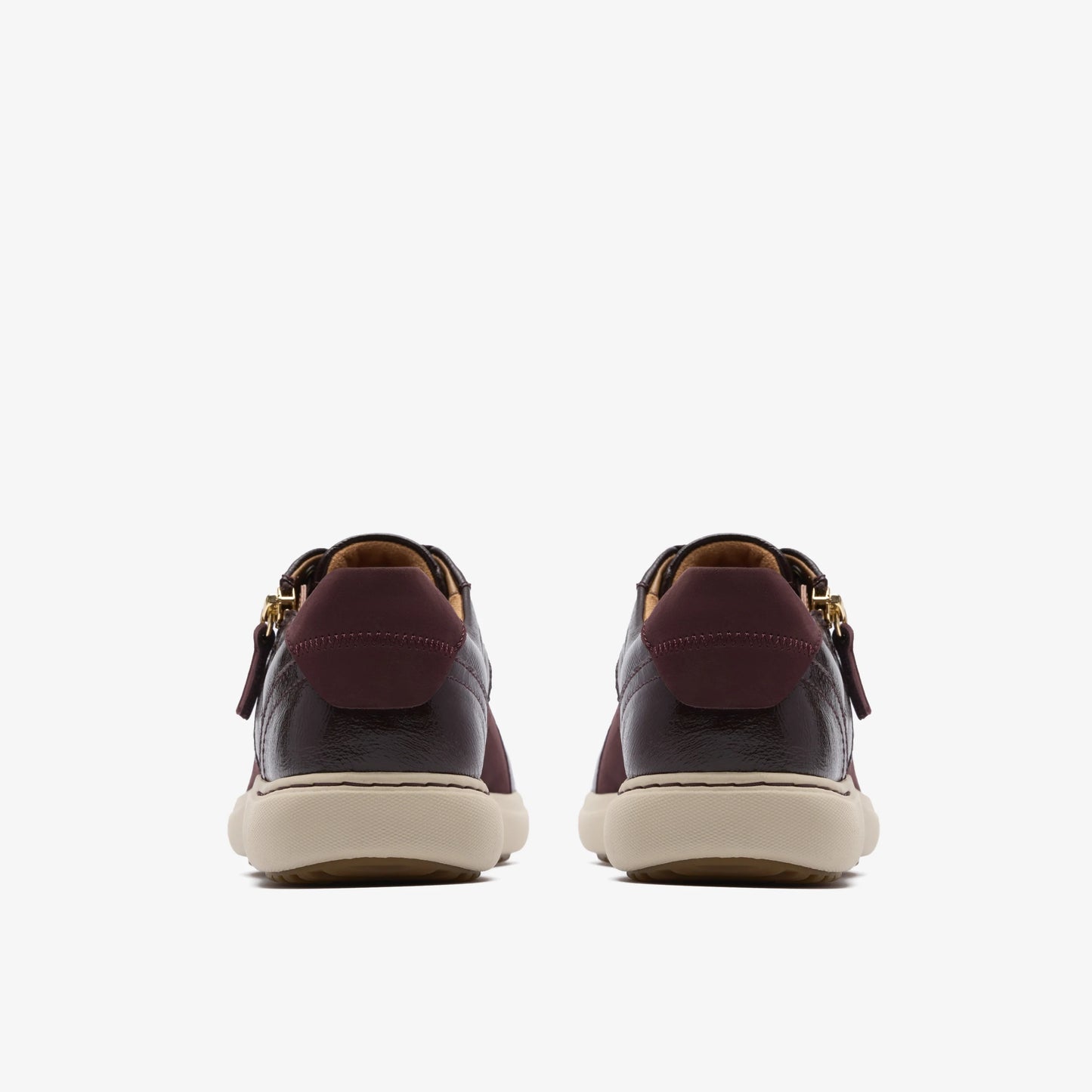 Zapatos Casual De La Marca Clarks  Para Mujer Modelo Nalle Zen Merlot Combi En Color Rojo