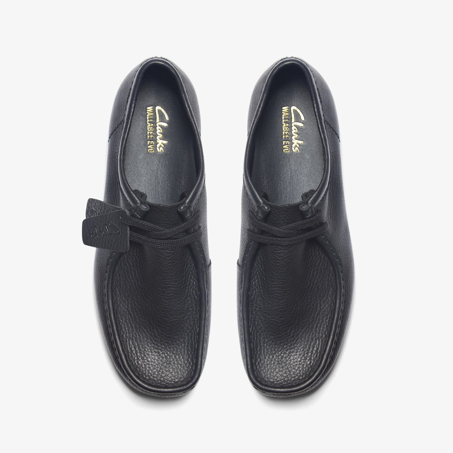 Zapatos Casual De La Marca Clarks Para Hombre Modelo Wallabeeevo Black Leather En Color Negro