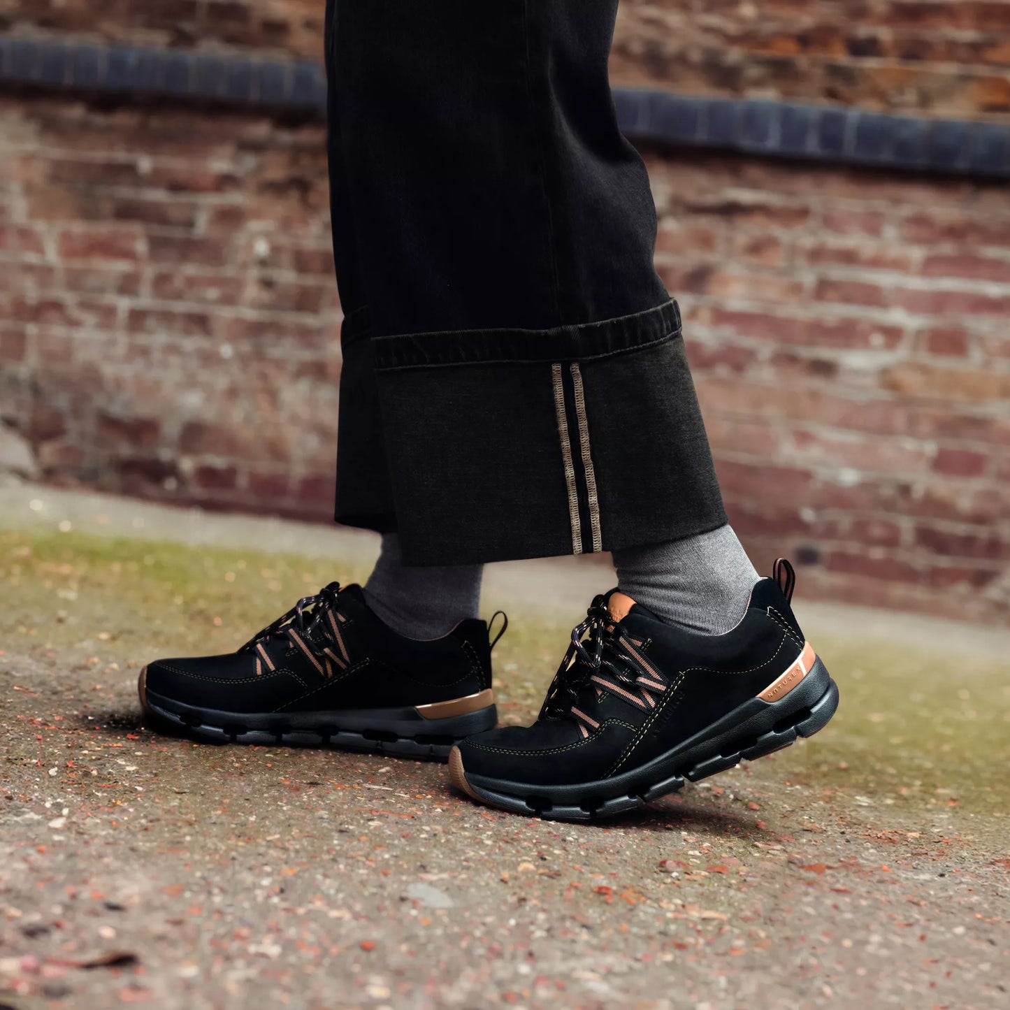 Sneakers De La Marca Clarks Para Mujer Modelo Naturex Tie Wp Black Combination Nbk En Color Negro