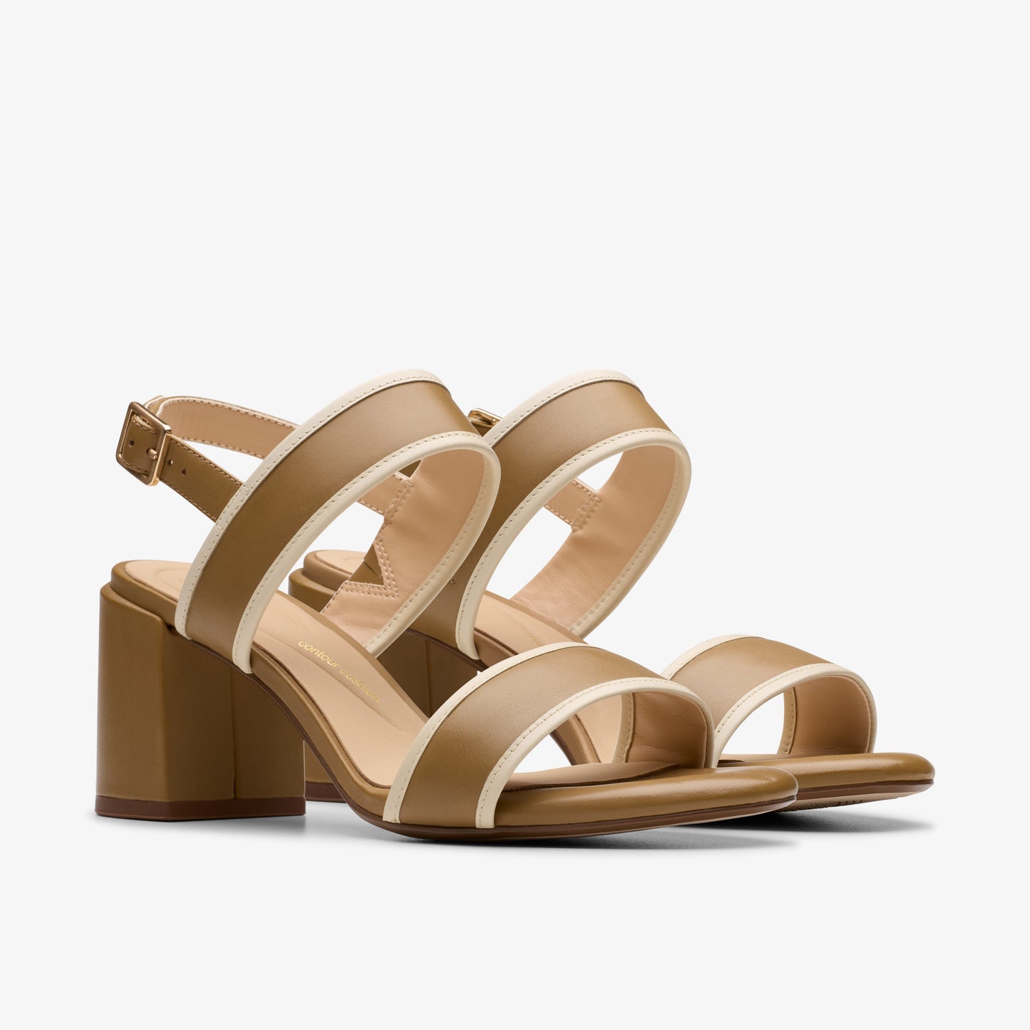 CLARKSのサマーシューズ