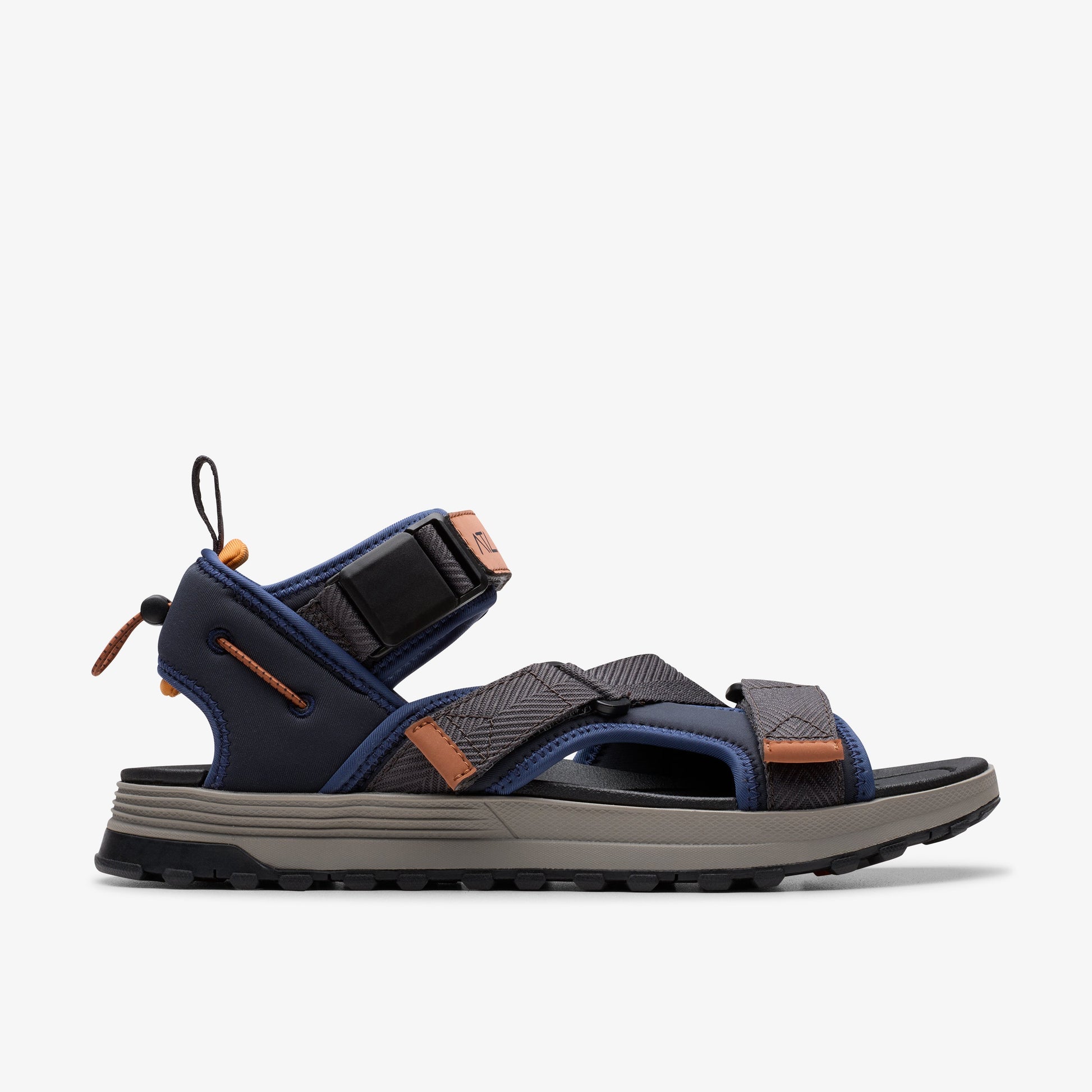 CLARKSのサマーシューズ