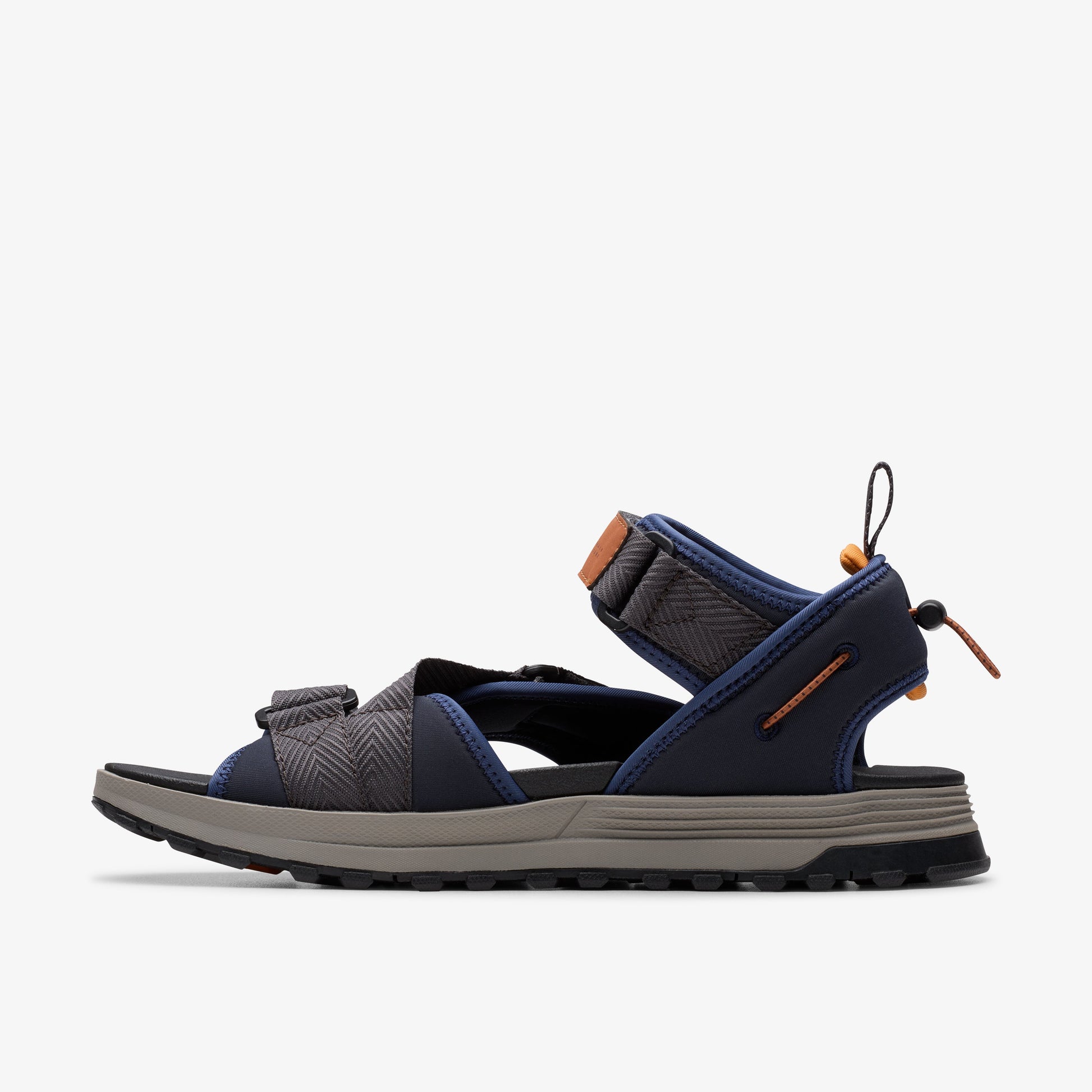 CLARKSのサマーシューズ
