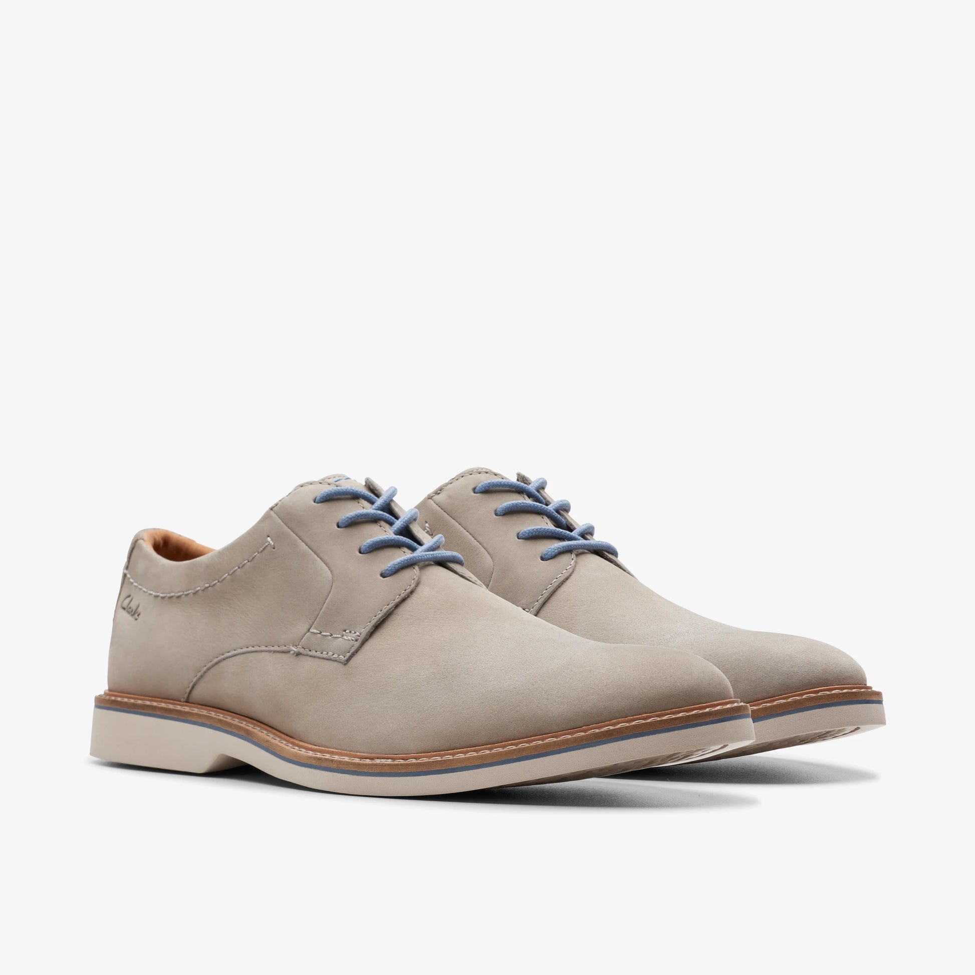 Zapatos Casual De La Marca Clarks  Para Hombre Modelo Atticus Ltlace Grey Nubuck En Color Gris