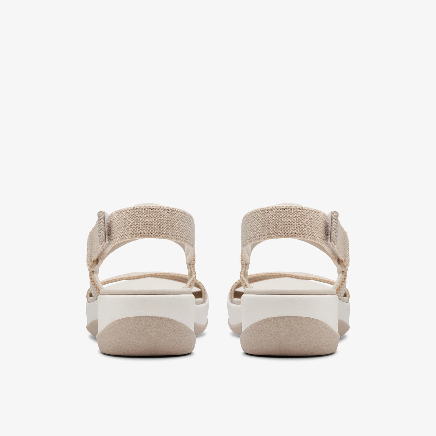Sandalias De La Marca Clarks Para Mujer Modelo Arla Stroll Beige Combi En Color Beige