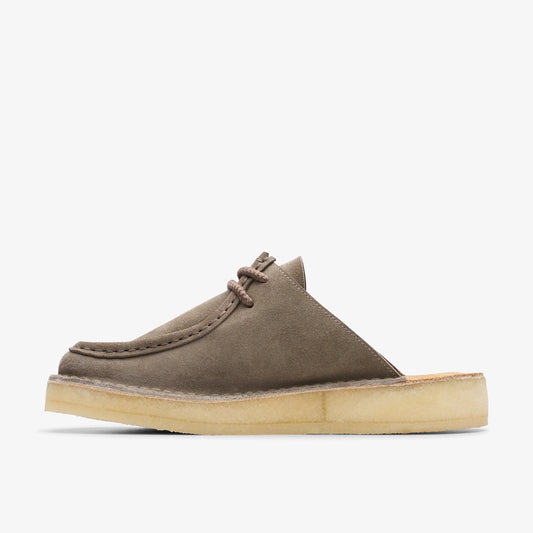 Sandalias De La Marca Clarks  Para Mujer Modelo Dsrtnomad Mule Grey/Sage Suede En Color Gris