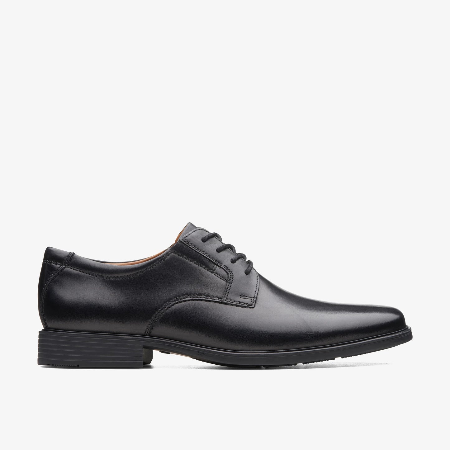Zapatos De Vestir De La Marca Clarks Para Hombre Modelo Tilden Plain Black Leather En Color Negro