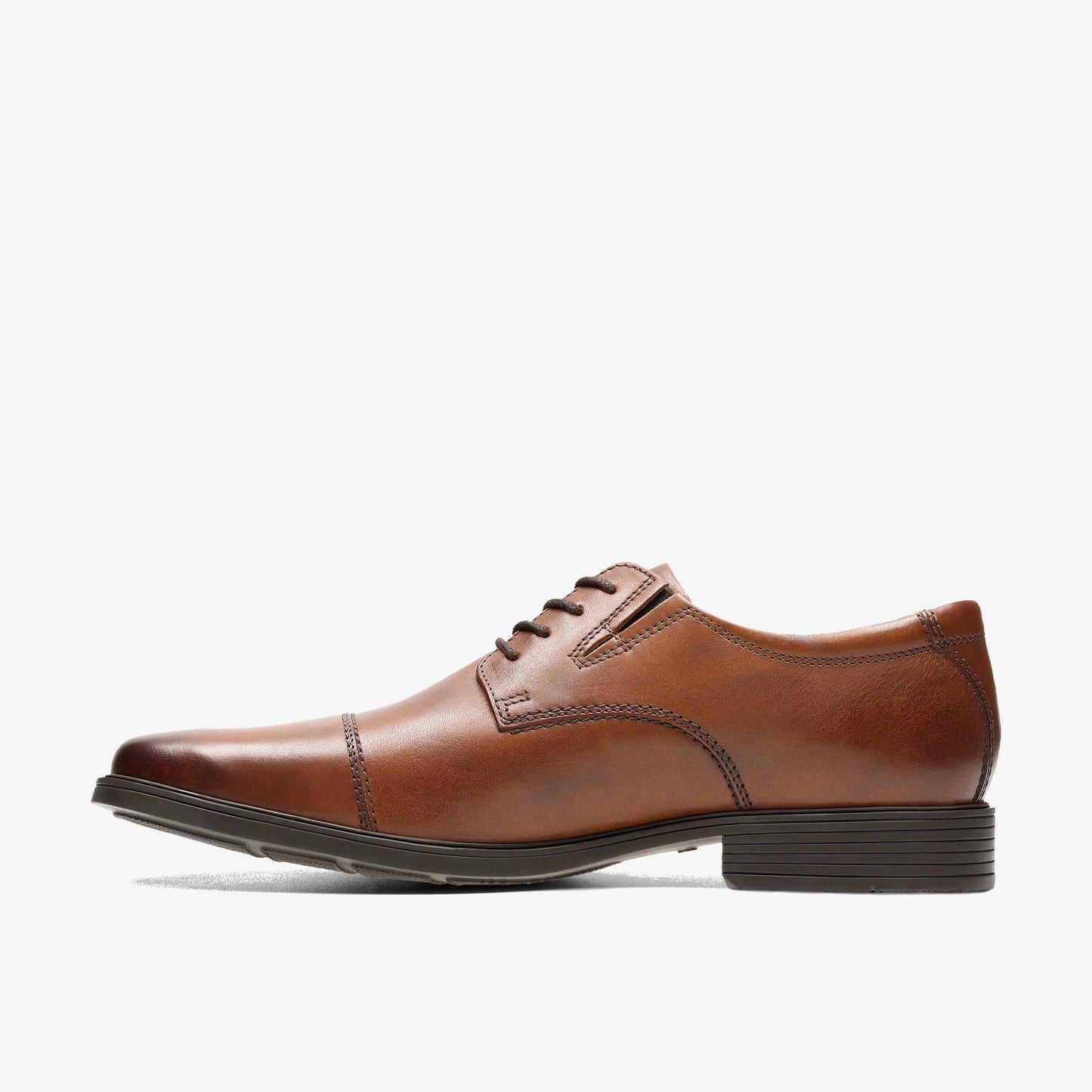 Zapatos De Vestir De La Marca Clarks Para Hombre Modelo Tilden Cap Dark Tan Lea En Color Marrón