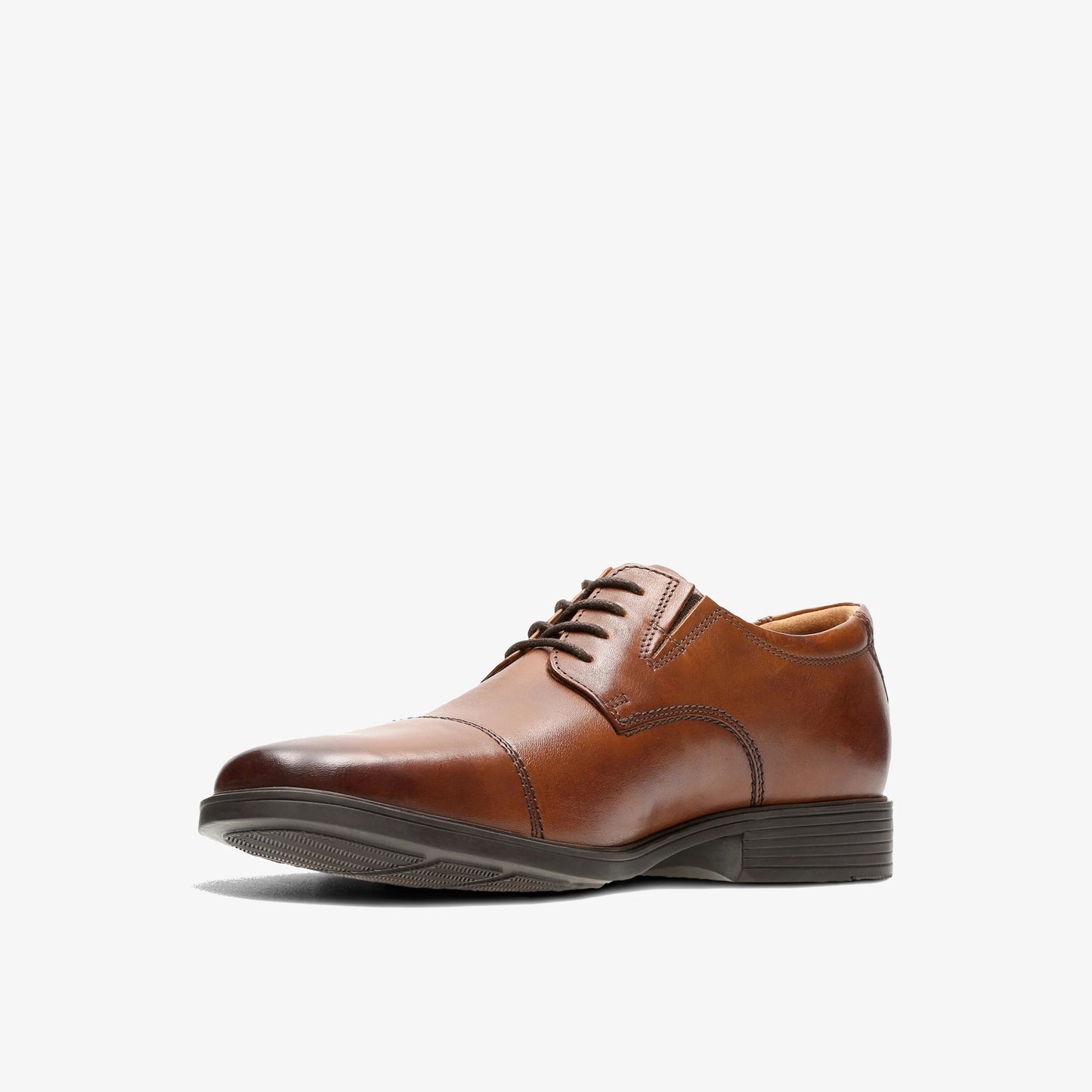Zapatos De Vestir De La Marca Clarks Para Hombre Modelo Tilden Cap Dark Tan Lea En Color Marrón