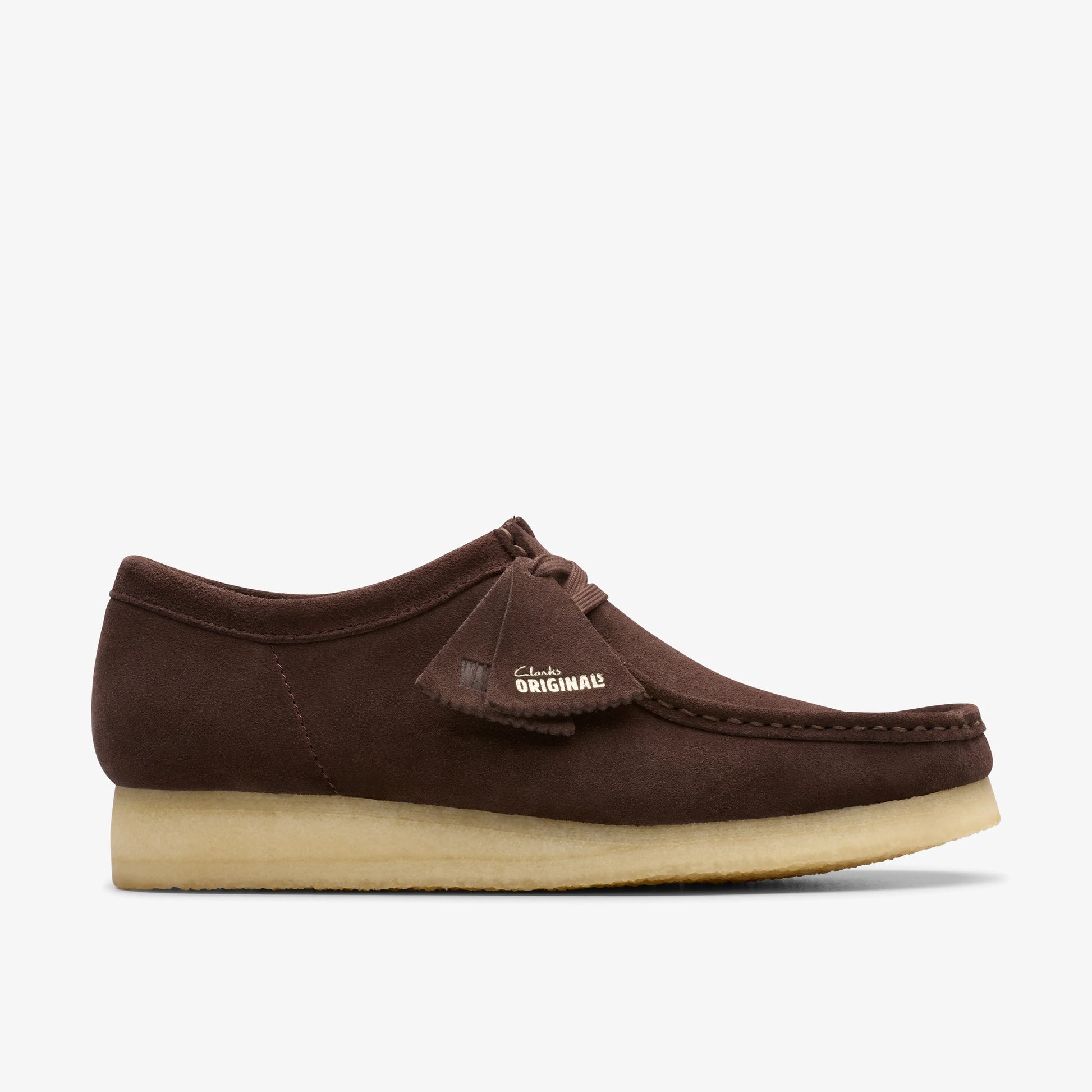 Zapatos Casual De La Marca Clarks  Para Hombre Modelo Wallabee Dark Brown Suede En Color Marrón