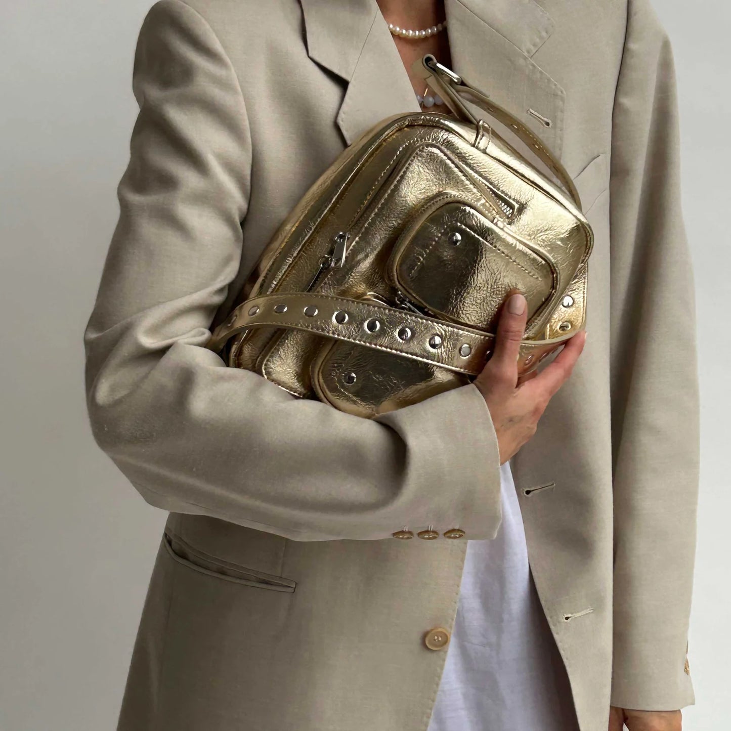NUNOO | DAMENTASCHE | ELLIE RECYCELT COOL LIGHT GOLD | GOLDEN