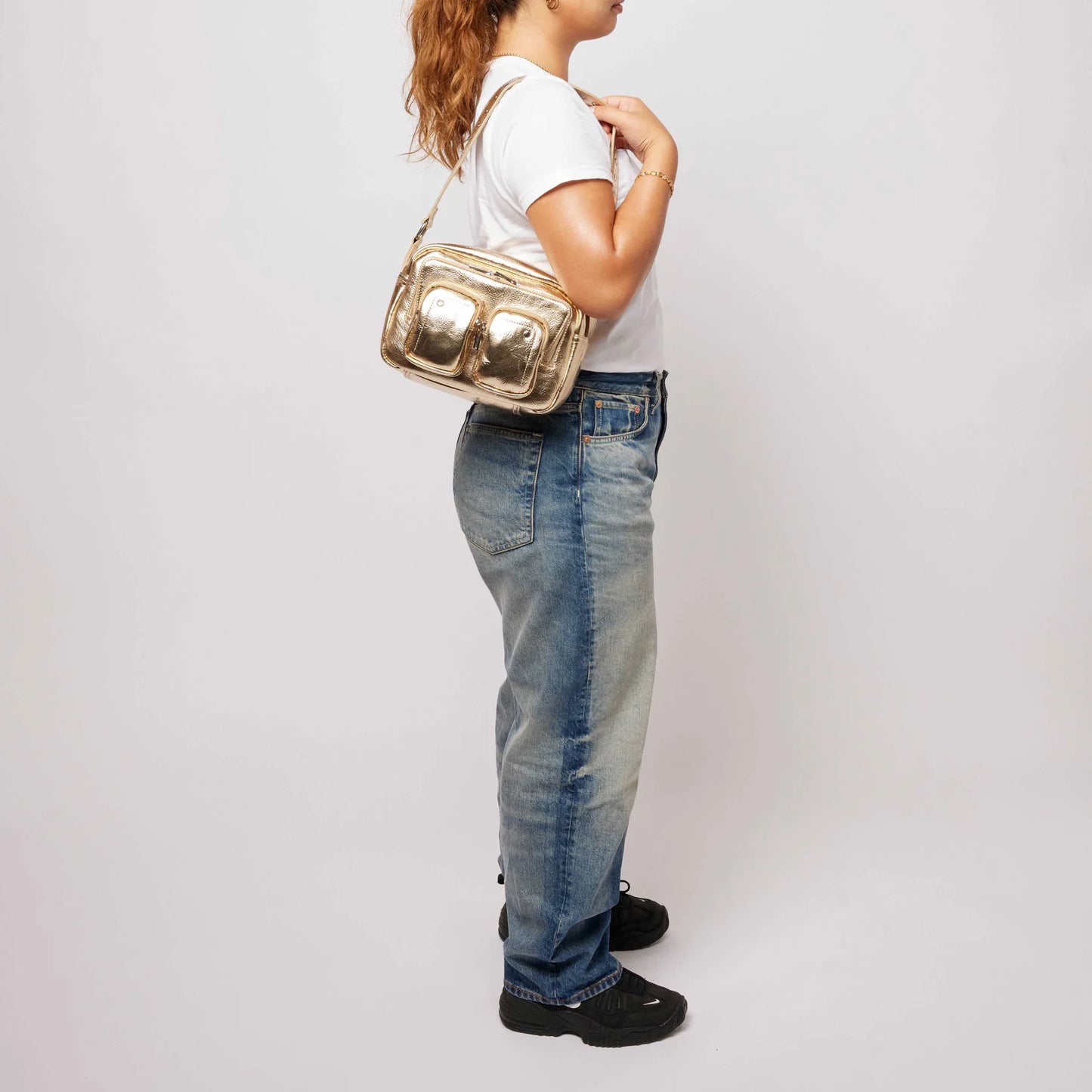 NUNOO | DAMENTASCHE | ELLIE RECYCELT COOL LIGHT GOLD | GOLDEN