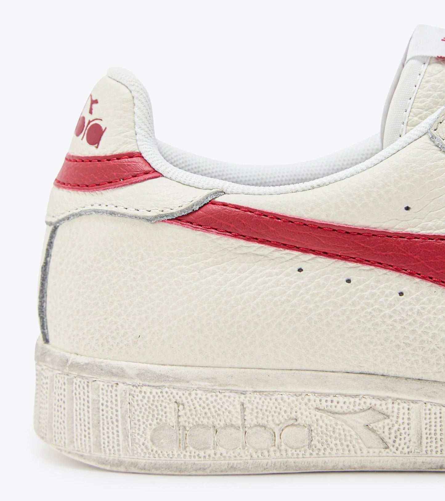 DIADORA | SNEAKERS UNISEX | GAME L LOW WAXED BIANCO E PEPERONE ROSSO | BIANCO
