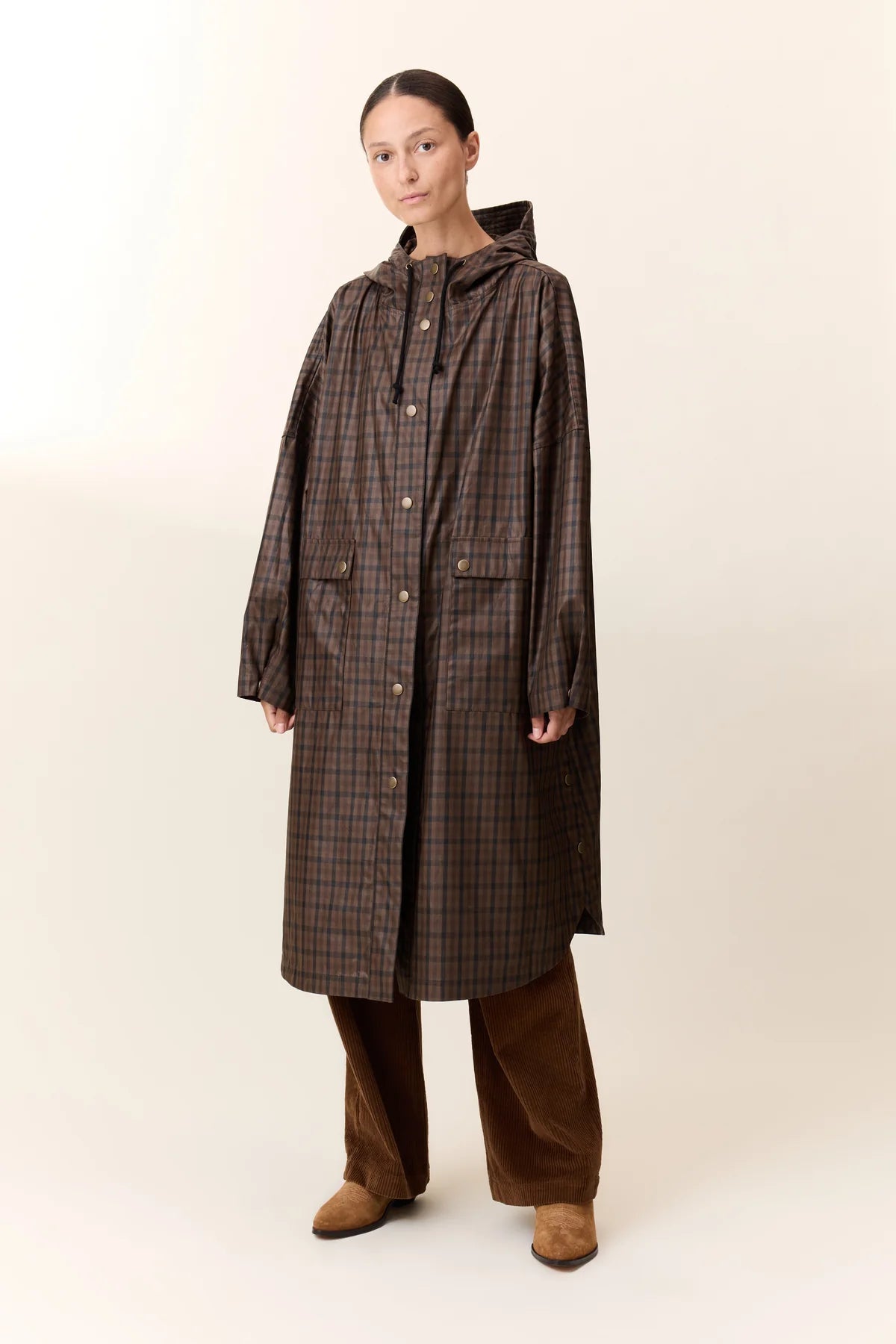 LEON & HARPER | GORROS | MUJER | PONCHO VANNAH CHECKI | MARRÓN