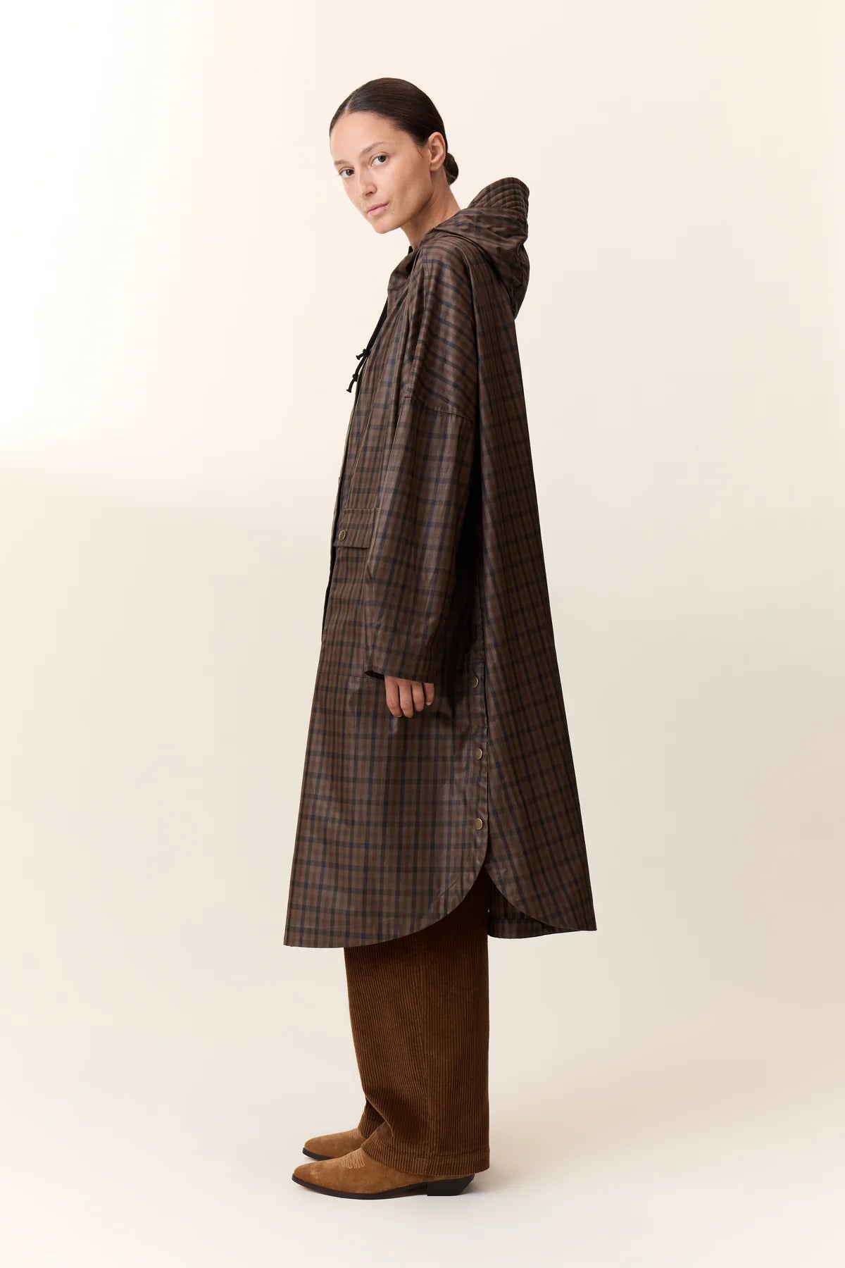 LEON & HARPER | GORROS | MUJER | PONCHO VANNAH CHECKI | MARRÓN