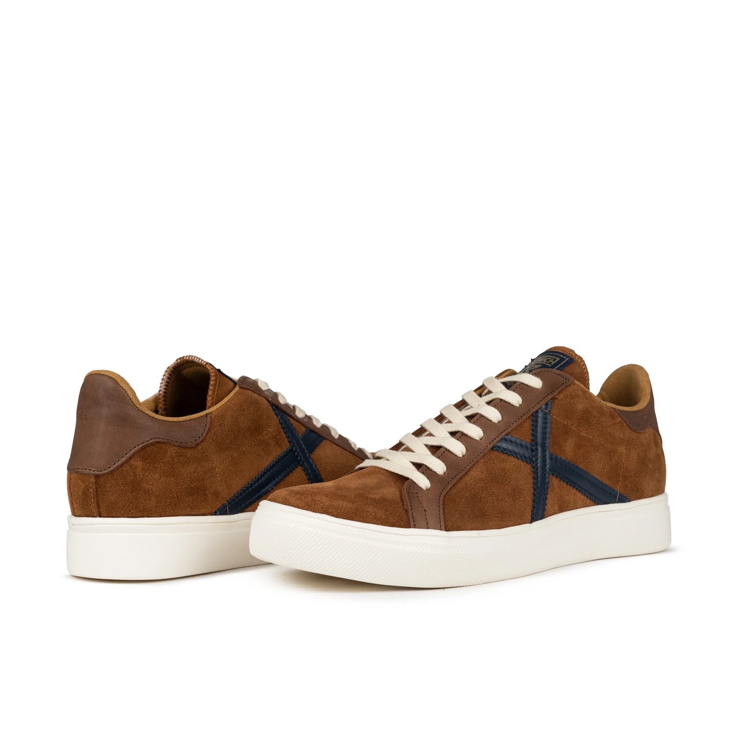 Baskets de la marque munichoise pour homme, modèle Rete 98 Camel en marron.