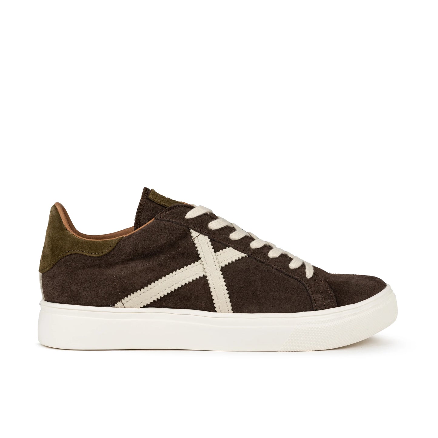 Baskets de marque Munich pour homme, modèle Rete 100 en marron.