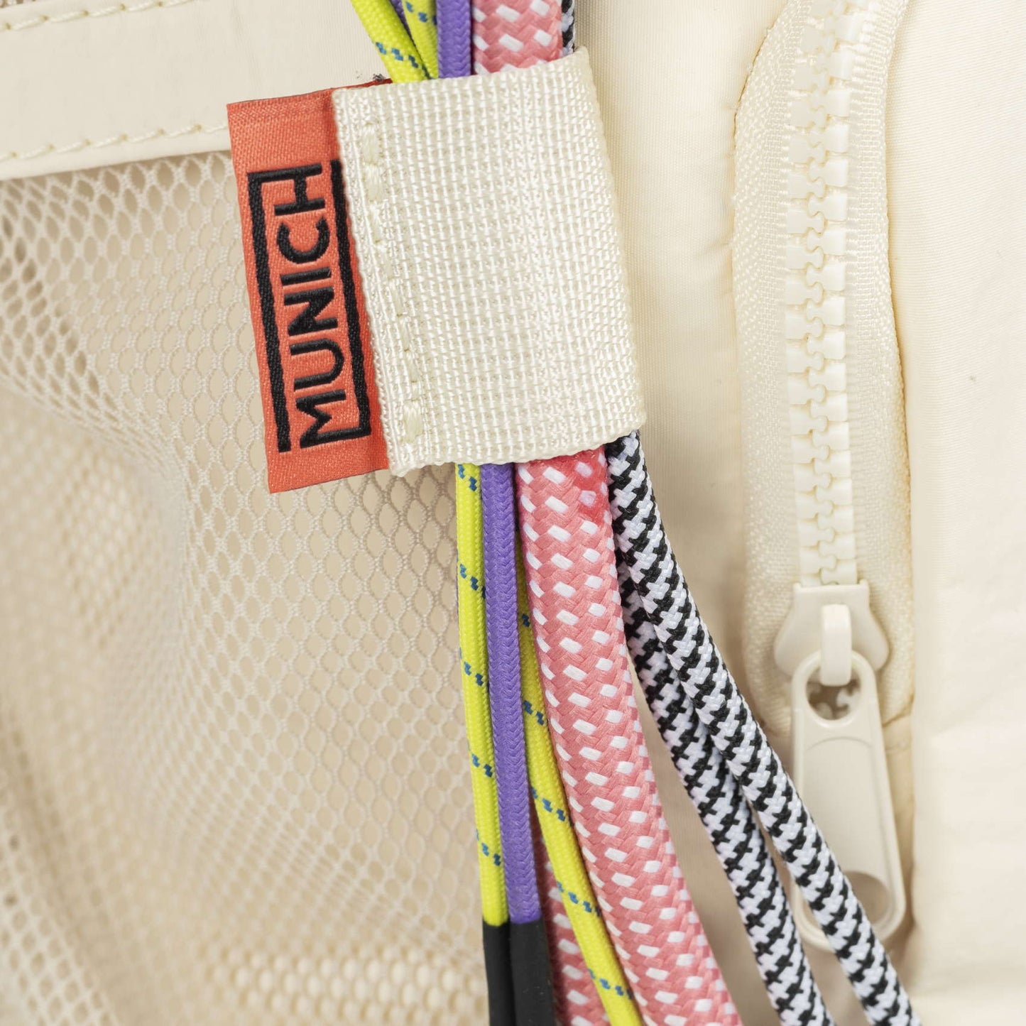 MUNICH | MOCHILAS | UNISEX | DEEP RECYCLED BACKPACK C/CREAM