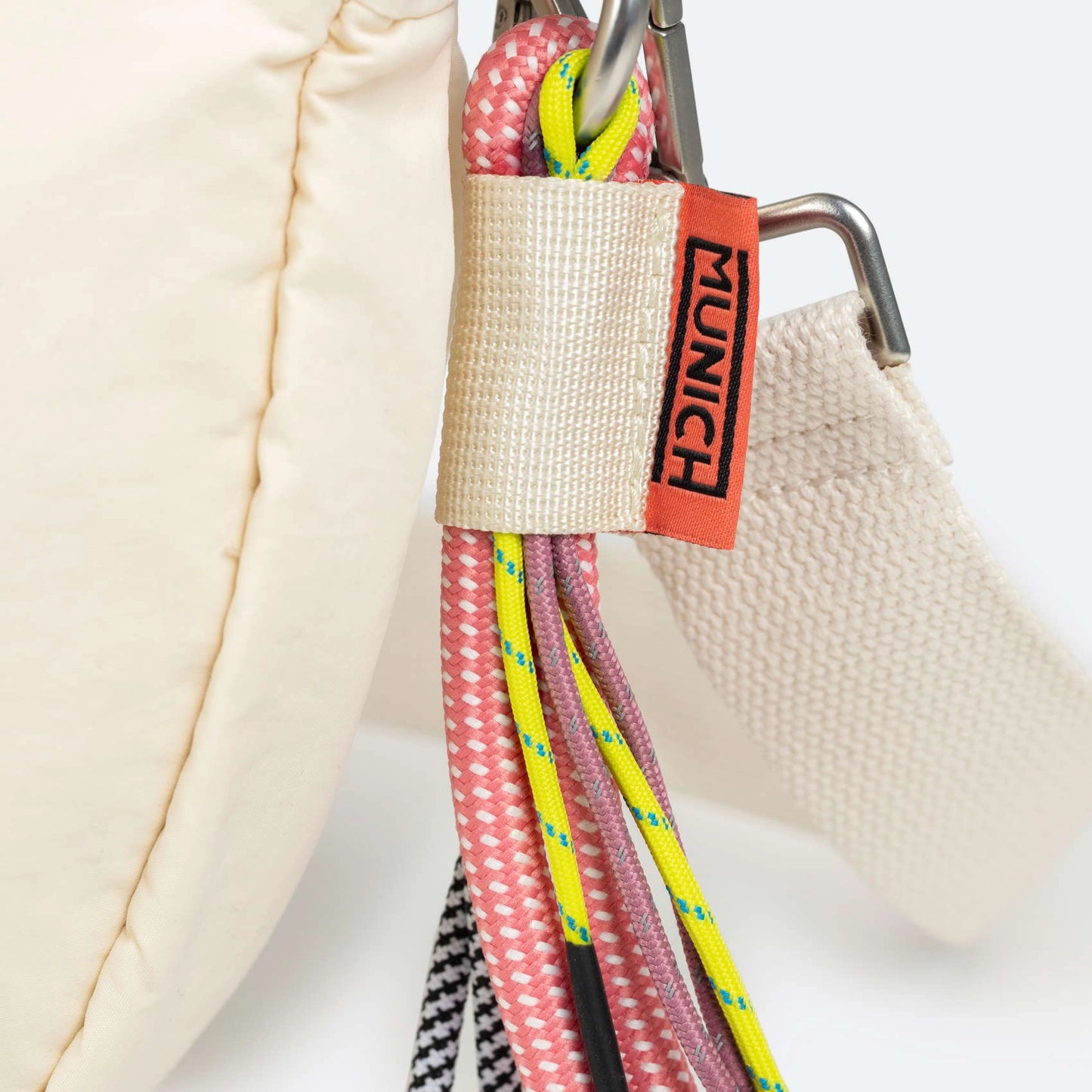 MUNICH | BORSES | UNISEX | DEEP RECYCLED CROSSBODY BAGUETTE C/CREAM