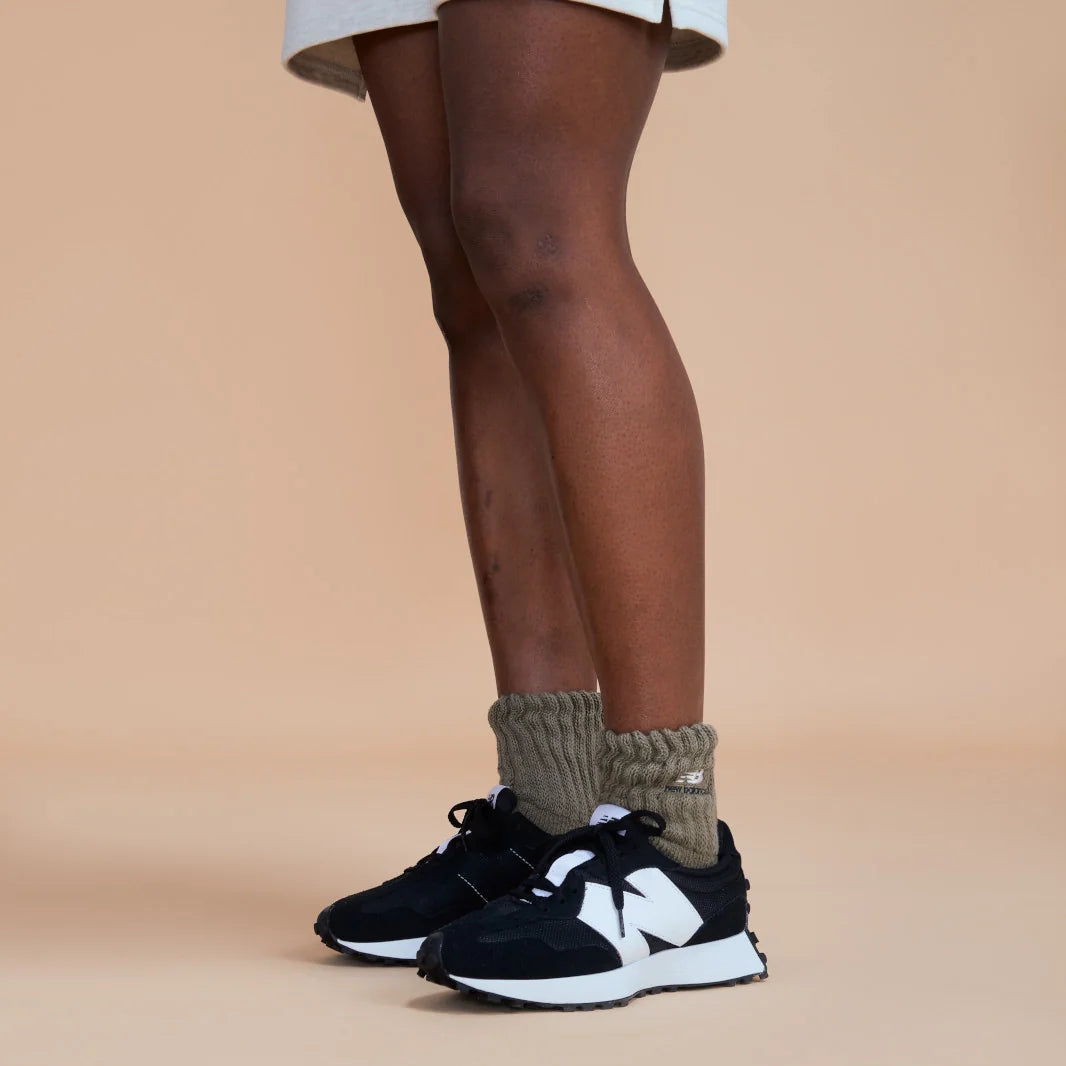 New Balance Sneaker Modell MS327CBW Saison SS25