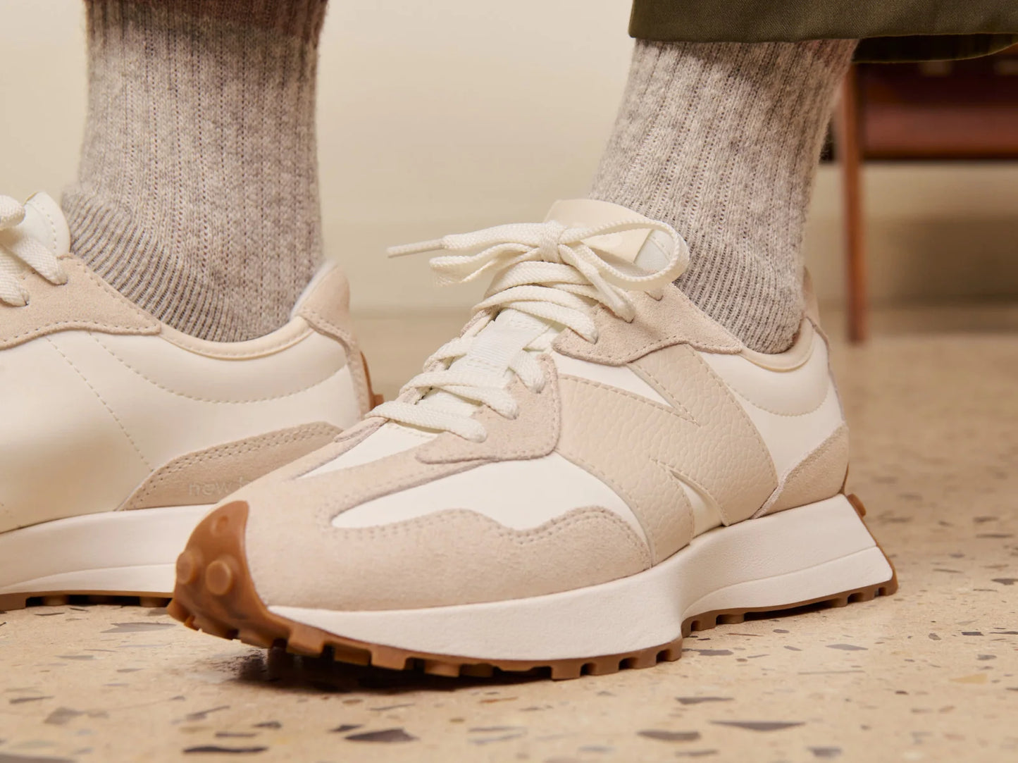 Baskets New Balance modèle WS327NKD saison SS25