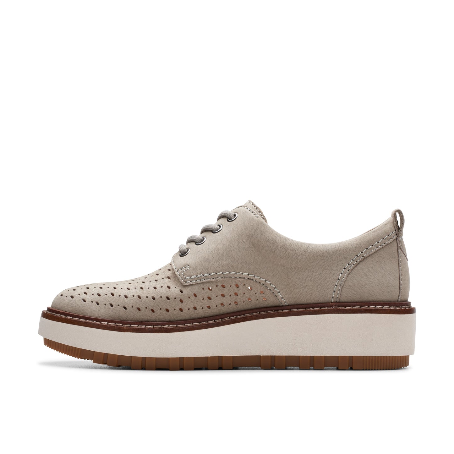Zapatos Casual De La Marca Clarks Para Mujer Modelo Oriannaw Move Stone Nubuck En Color Marrón