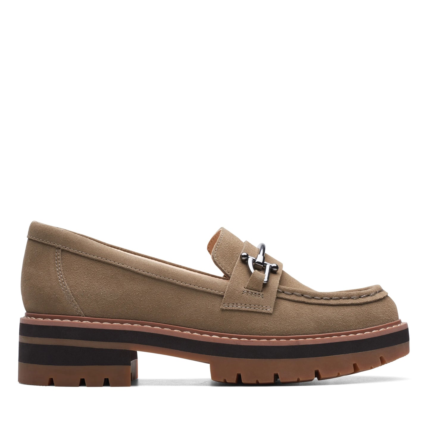 Zapatos Casual De La Marca Clarks Para Mujer Modelo Orianna Bit Dark Sand Suede En Color Beige