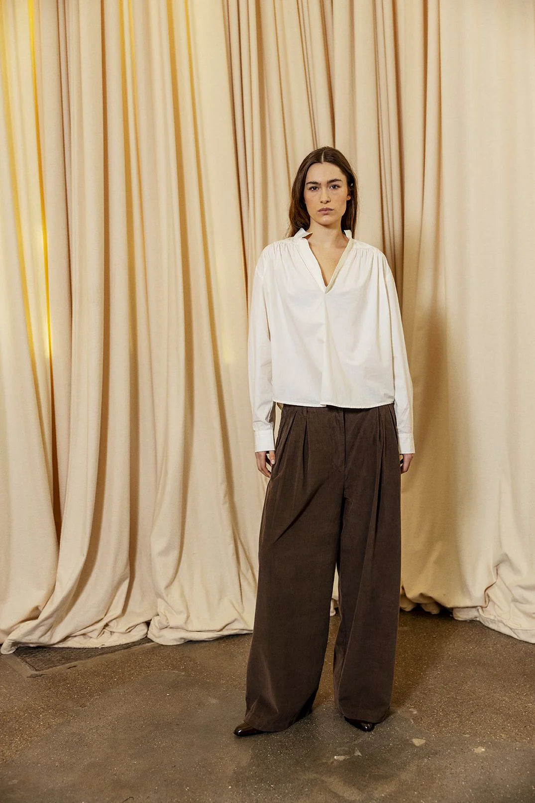 Pantalones PROJECT AJ117 modelo tailor dk21_253 marrón coffee para mujer