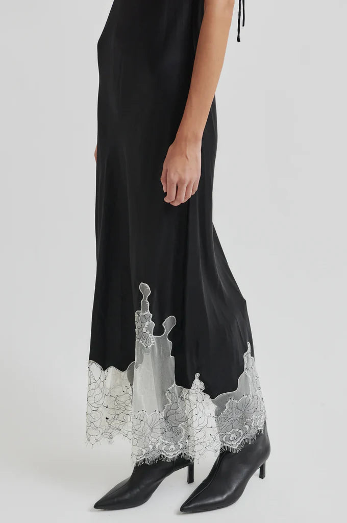 SECOND FEMALE | VESTIDOS | MUJER | WILA STRAP DRESS BLACK | NEGRO