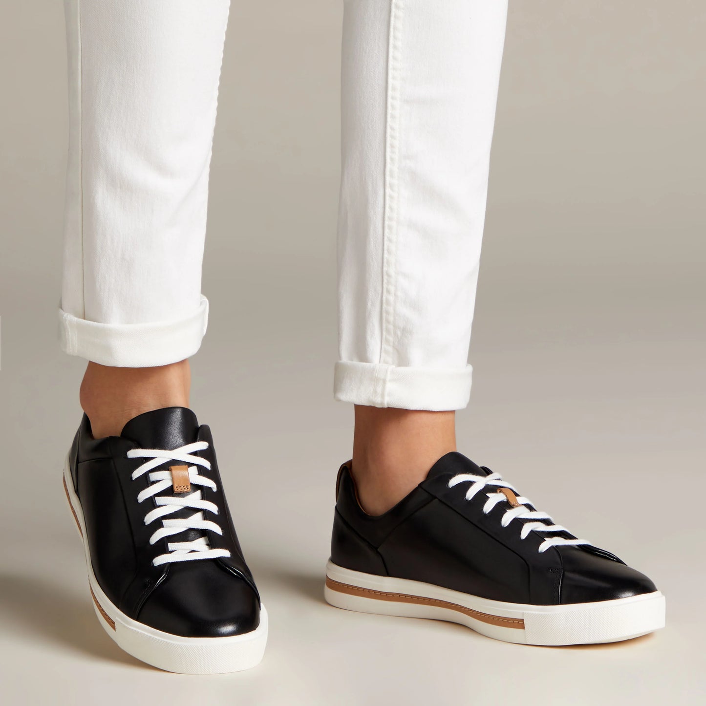 Sneakers De La Marca Clarks Para Mujer Modelo Un Maui Lace Black Leather En Color Negro