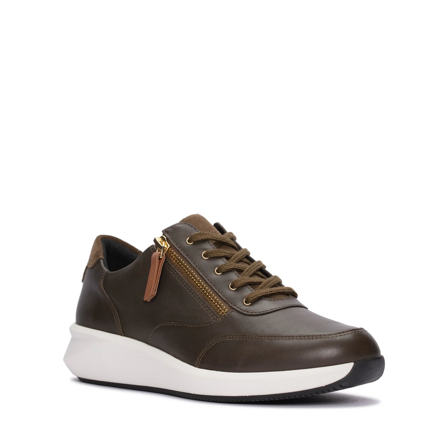 Sneakers De La Marca Clarks Para Mujer Modelo Un Rio Zip Dark Olive Leather En Color Verde