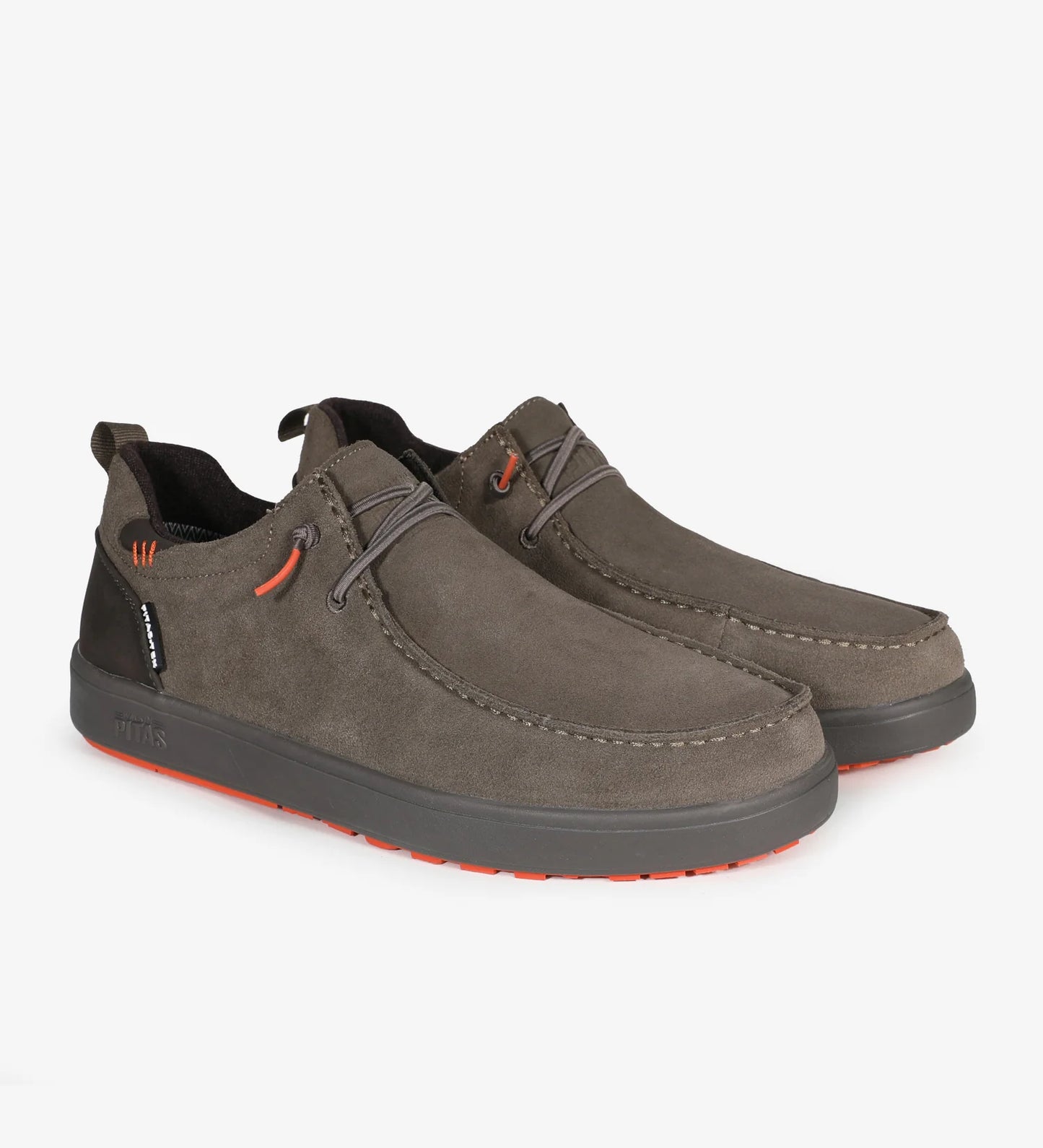 Wallabee der Marke PITAS für Herren, Modell ARAL in Grau. Werten Sie Ihren Look diesen Sommer mit diesen modernen, stylischen und äußerst bequemen Schuhen auf.